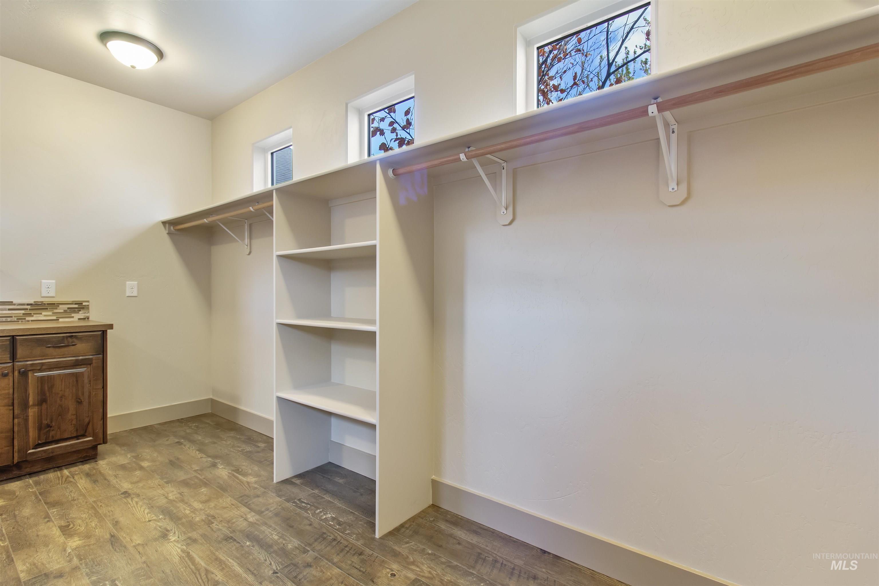 525 Shadetree Trail, Twin Falls, Idaho 83301, 3 Bedrooms, 2.5 Bathrooms, Residential For Sale, Price $555,000, 98982992