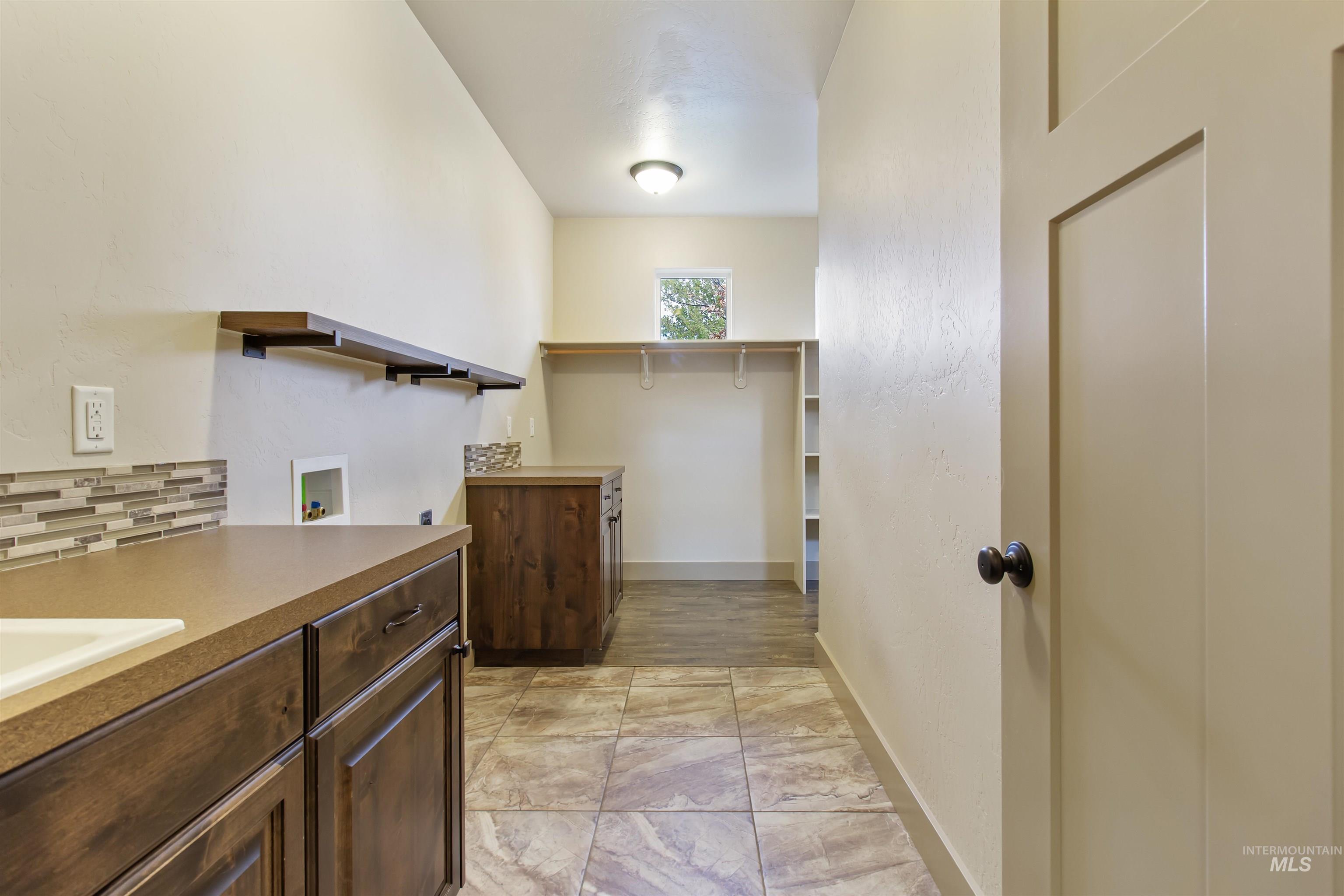 525 Shadetree Trail, Twin Falls, Idaho 83301, 3 Bedrooms, 2.5 Bathrooms, Residential For Sale, Price $555,000, 98982992