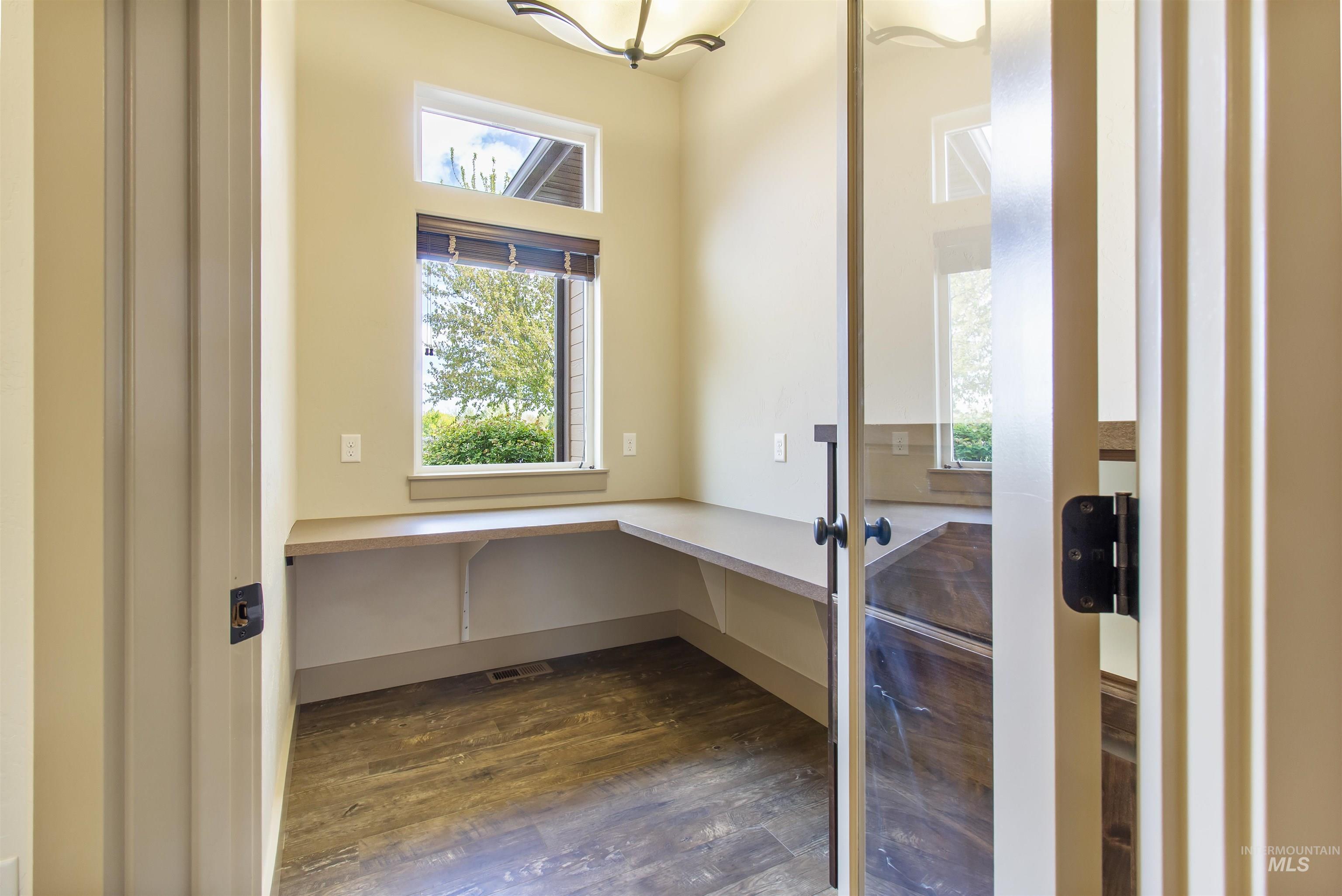 525 Shadetree Trail, Twin Falls, Idaho 83301, 3 Bedrooms, 2.5 Bathrooms, Residential For Sale, Price $555,000, 98982992