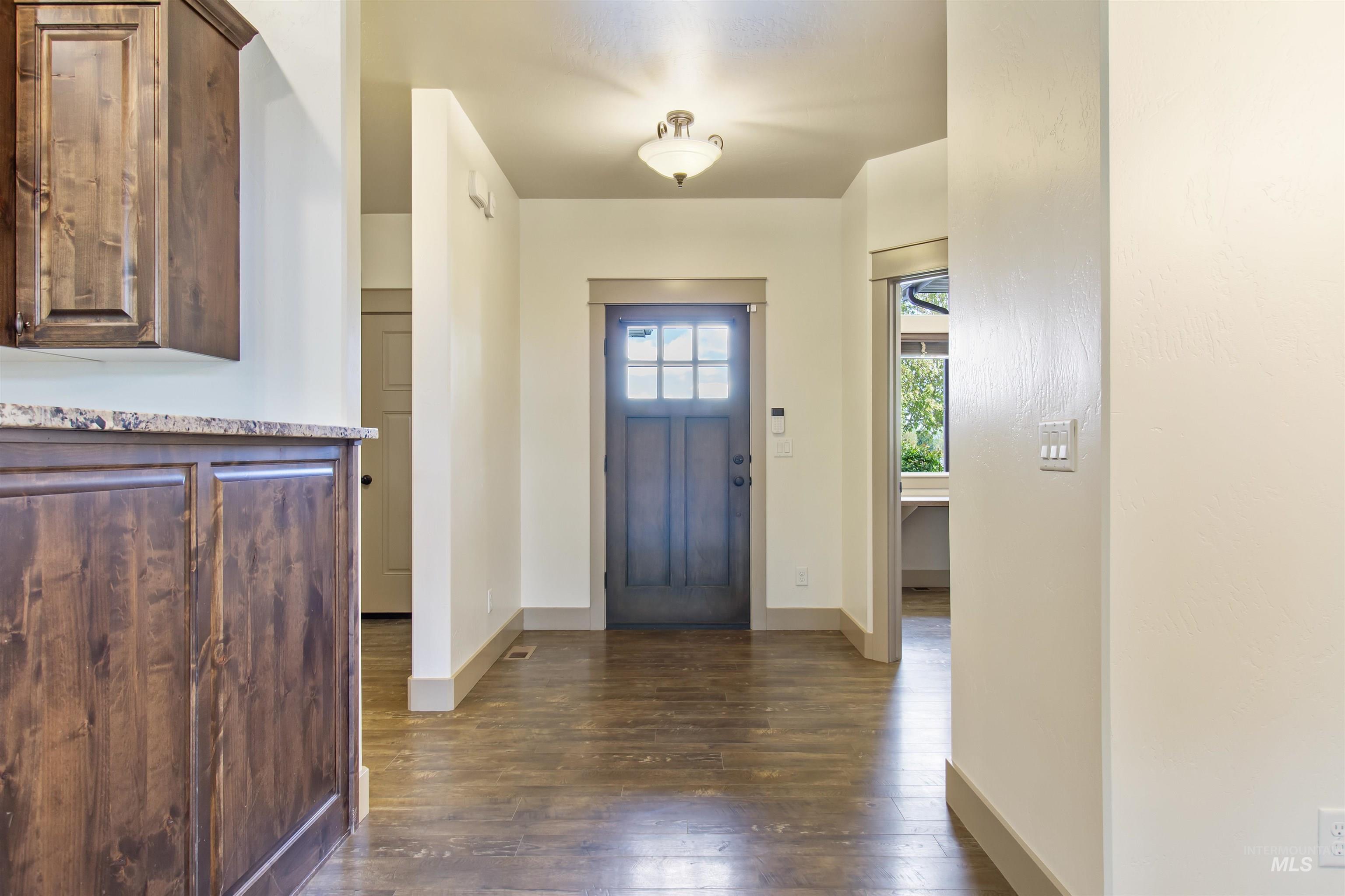 525 Shadetree Trail, Twin Falls, Idaho 83301, 3 Bedrooms, 2.5 Bathrooms, Residential For Sale, Price $555,000, 98982992