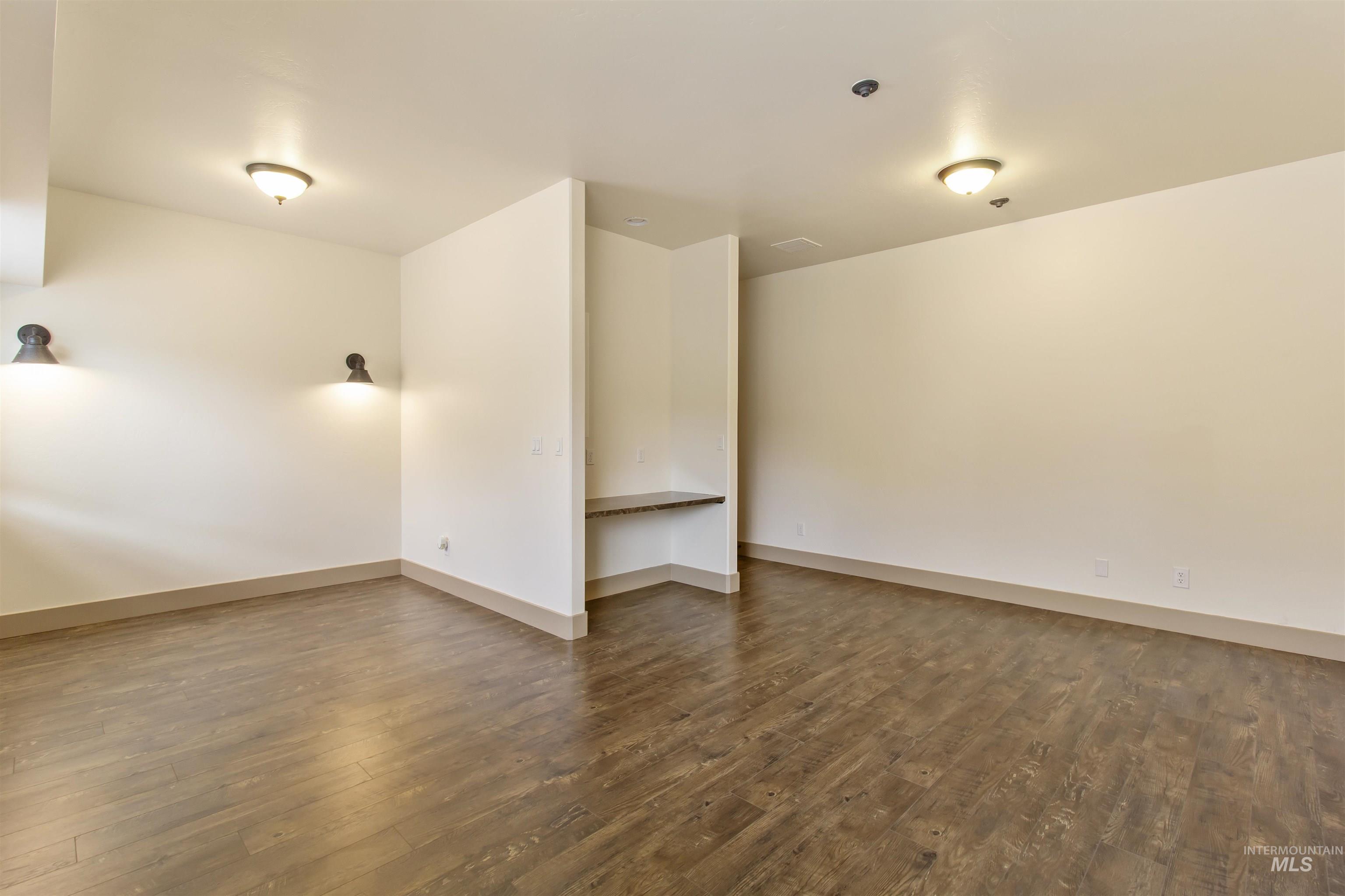 525 Shadetree Trail, Twin Falls, Idaho 83301, 3 Bedrooms, 2.5 Bathrooms, Residential For Sale, Price $555,000, 98982992