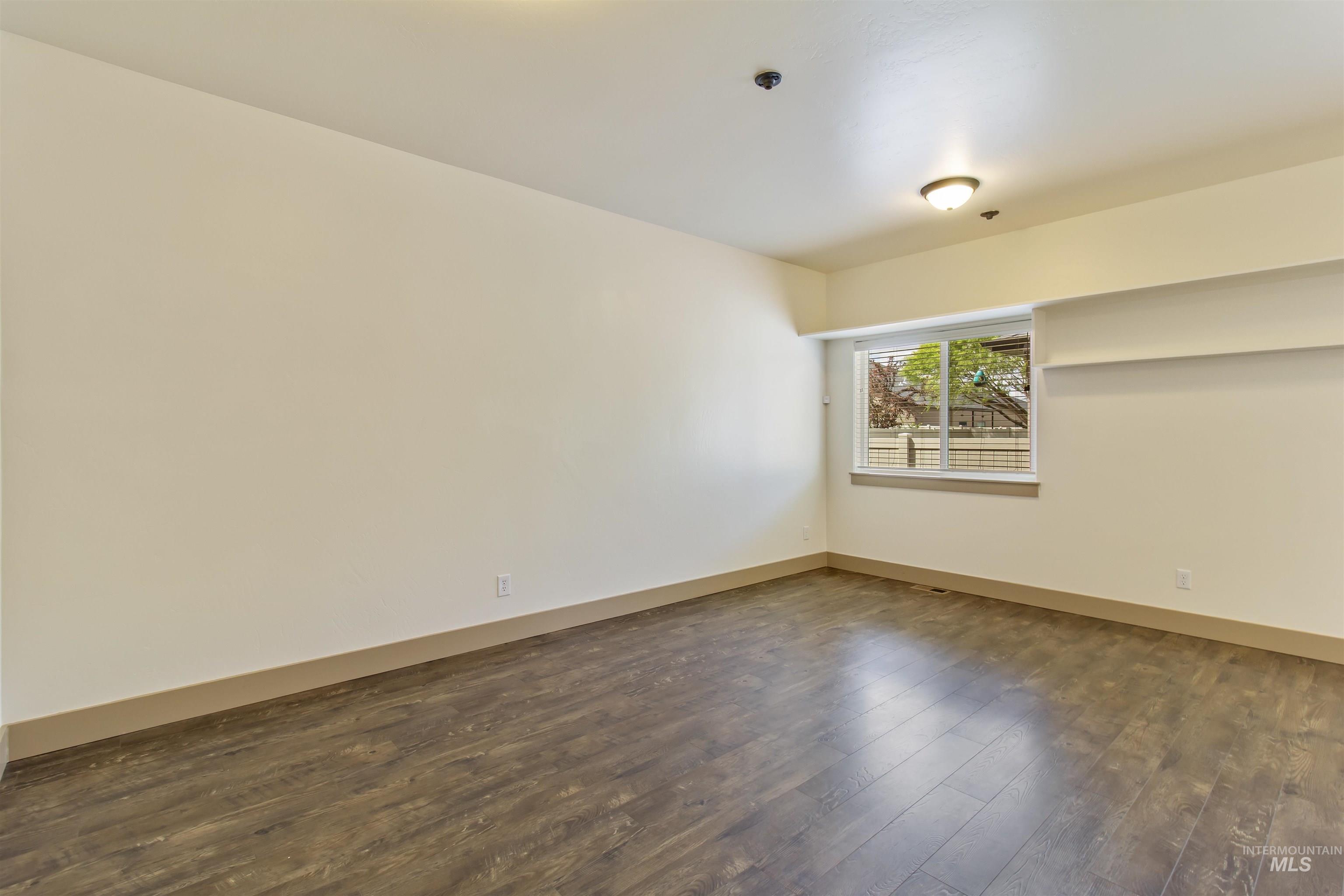 525 Shadetree Trail, Twin Falls, Idaho 83301, 3 Bedrooms, 2.5 Bathrooms, Residential For Sale, Price $555,000, 98982992