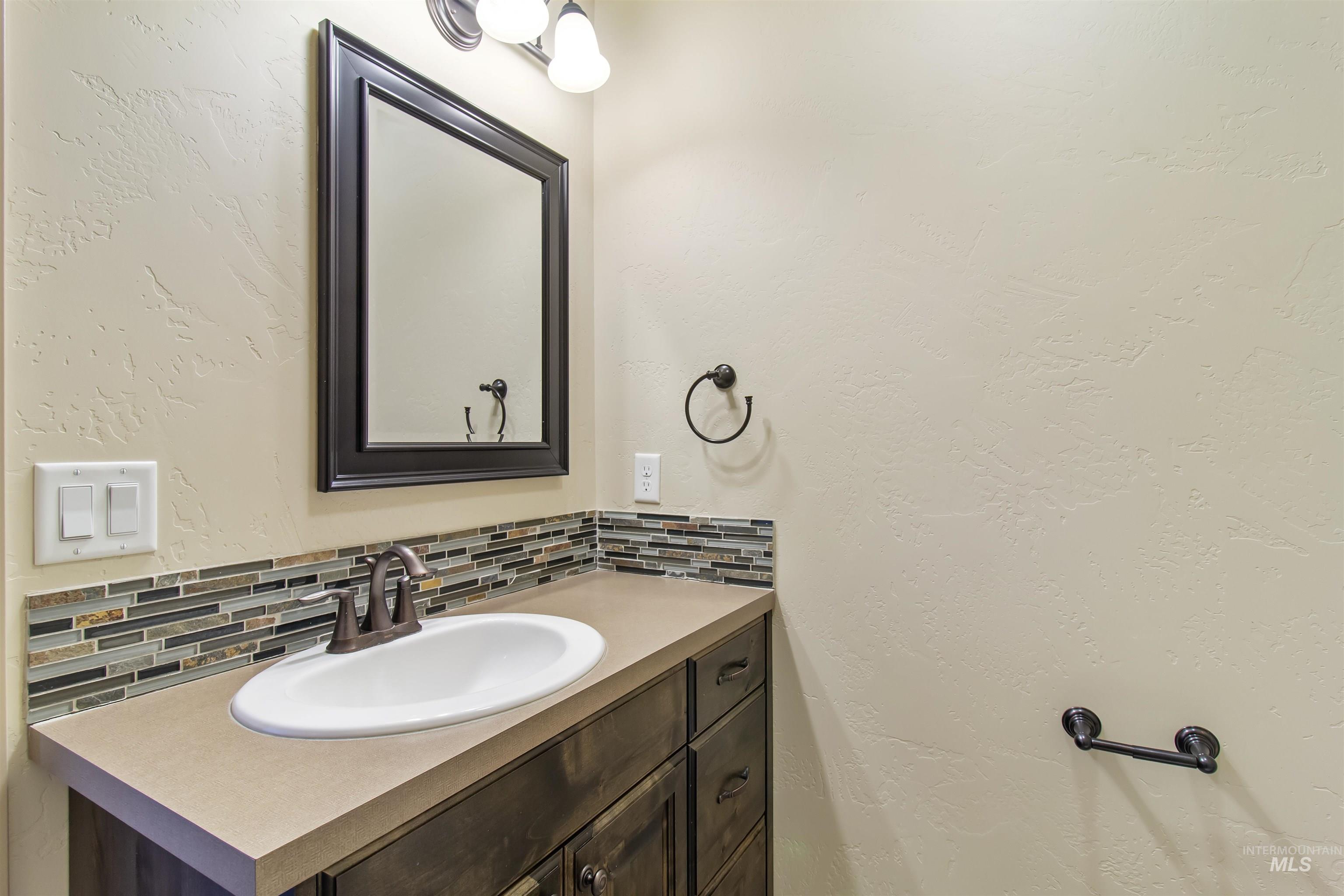 525 Shadetree Trail, Twin Falls, Idaho 83301, 3 Bedrooms, 2.5 Bathrooms, Residential For Sale, Price $555,000, 98982992