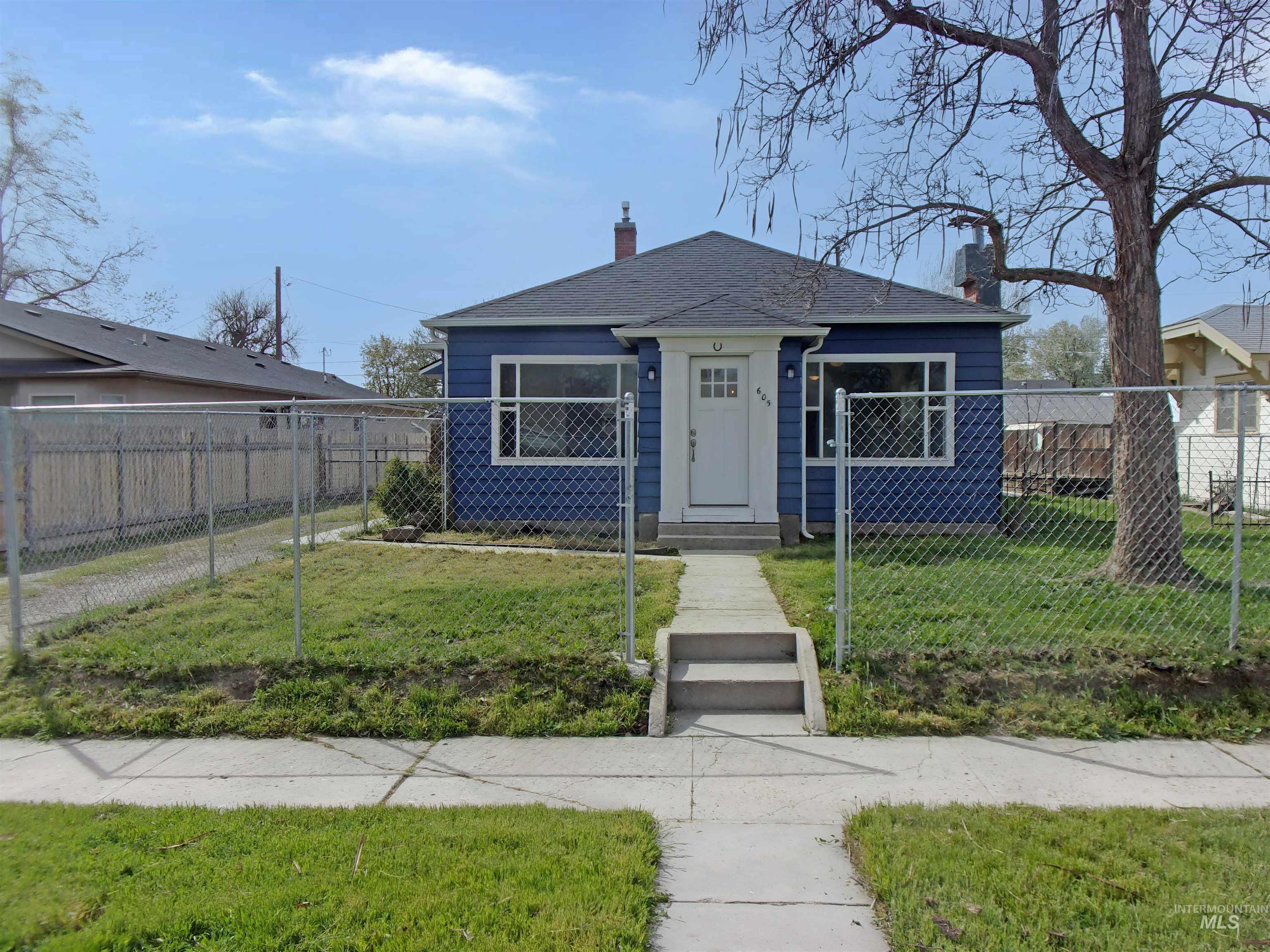 605 N 6th Street, Parma, Idaho 83660, 3 Bedrooms, 1 Bathroom, Residential For Sale, Price $339,900,MLS 98982993