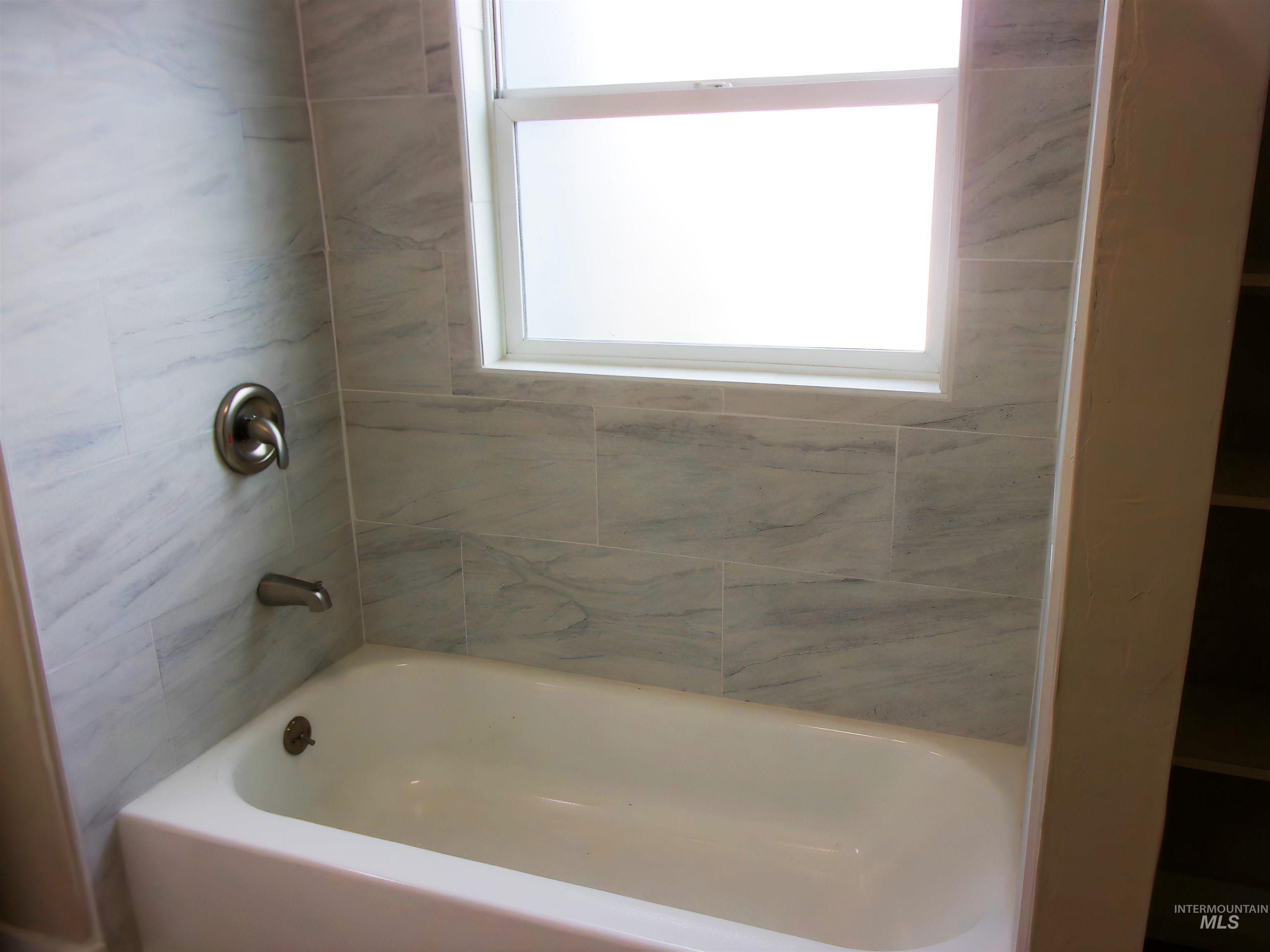 605 N 6th Street, Parma, Idaho 83660, 3 Bedrooms, 1 Bathroom, Residential For Sale, Price $339,900,MLS 98982993