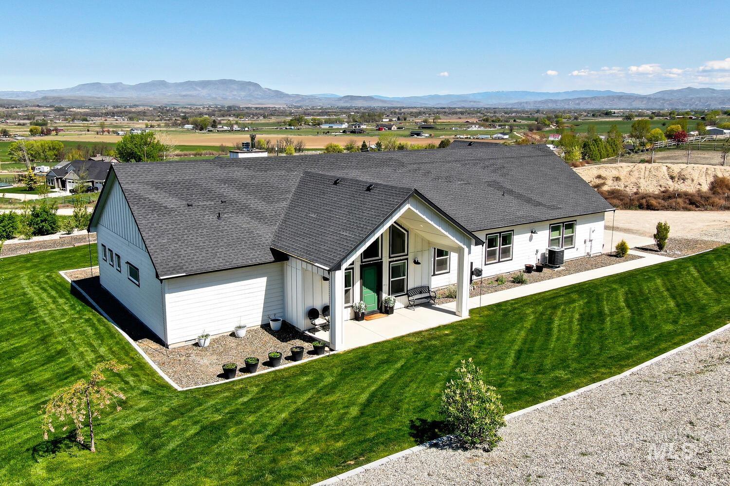 3445 Magnolia Ln, Emmett, Idaho 83617, 3 Bedrooms, 2.5 Bathrooms, Residential For Sale, Price $1,499,900, 98982994