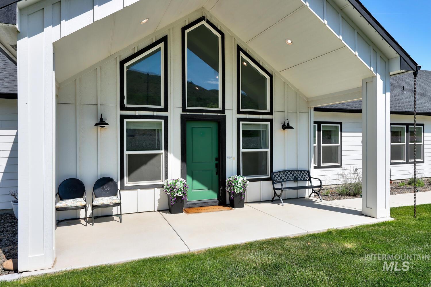 3445 Magnolia Ln, Emmett, Idaho 83617, 3 Bedrooms, 2.5 Bathrooms, Residential For Sale, Price $1,499,900, 98982994
