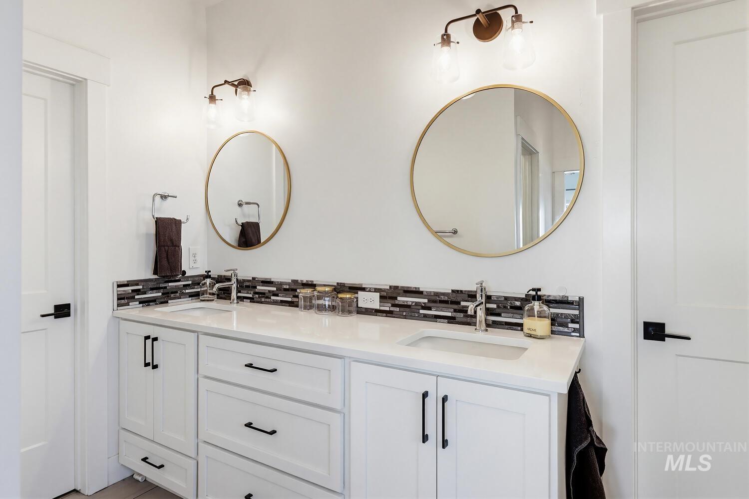 3445 Magnolia Ln, Emmett, Idaho 83617, 3 Bedrooms, 2.5 Bathrooms, Residential For Sale, Price $1,749,000,MLS 98982994