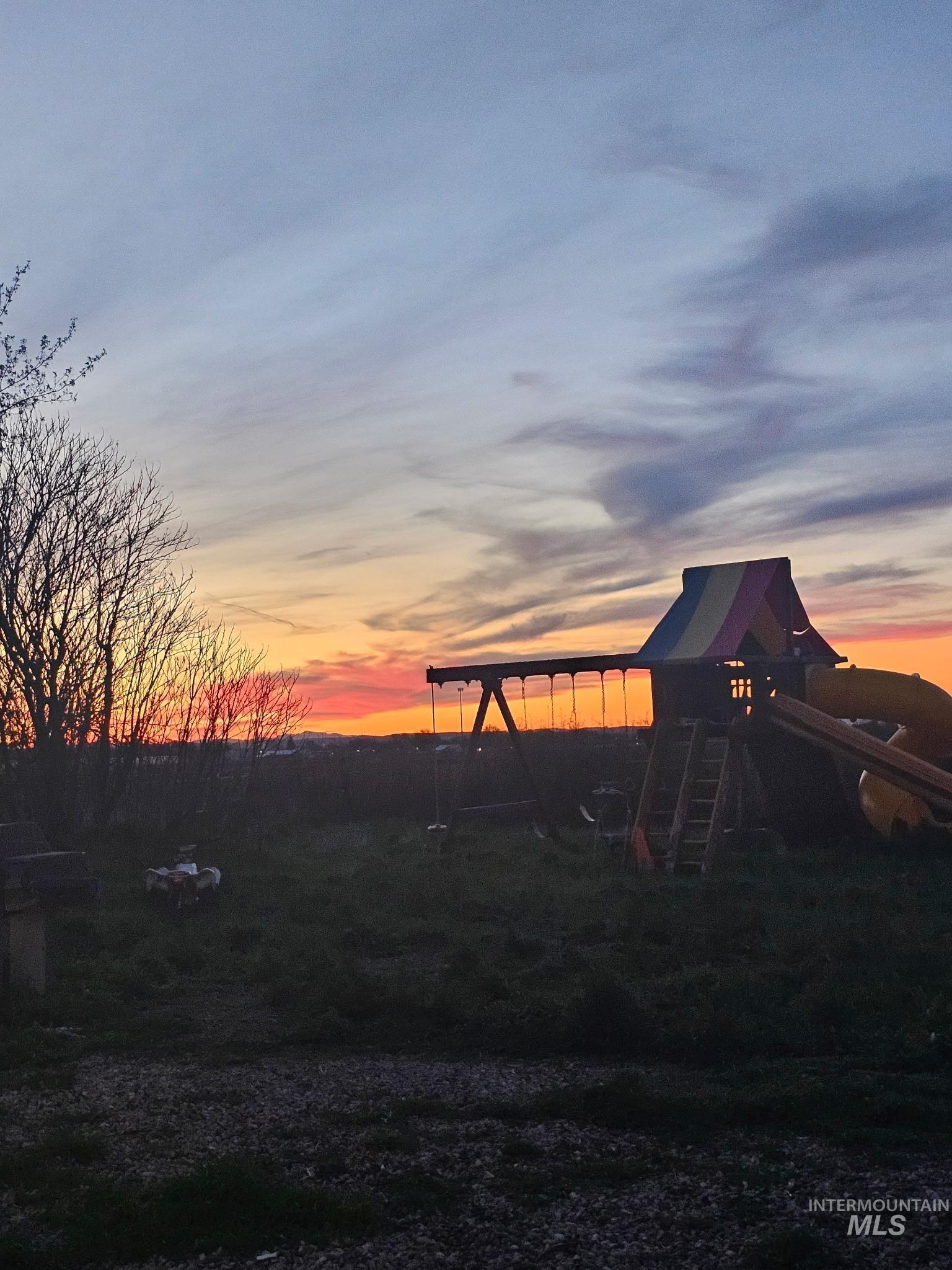 2344 NW 2nd Ave, Fruitland, Idaho 83619, 5 Bedrooms, 3 Bathrooms, Residential For Sale, Price $450,000,MLS 98982995