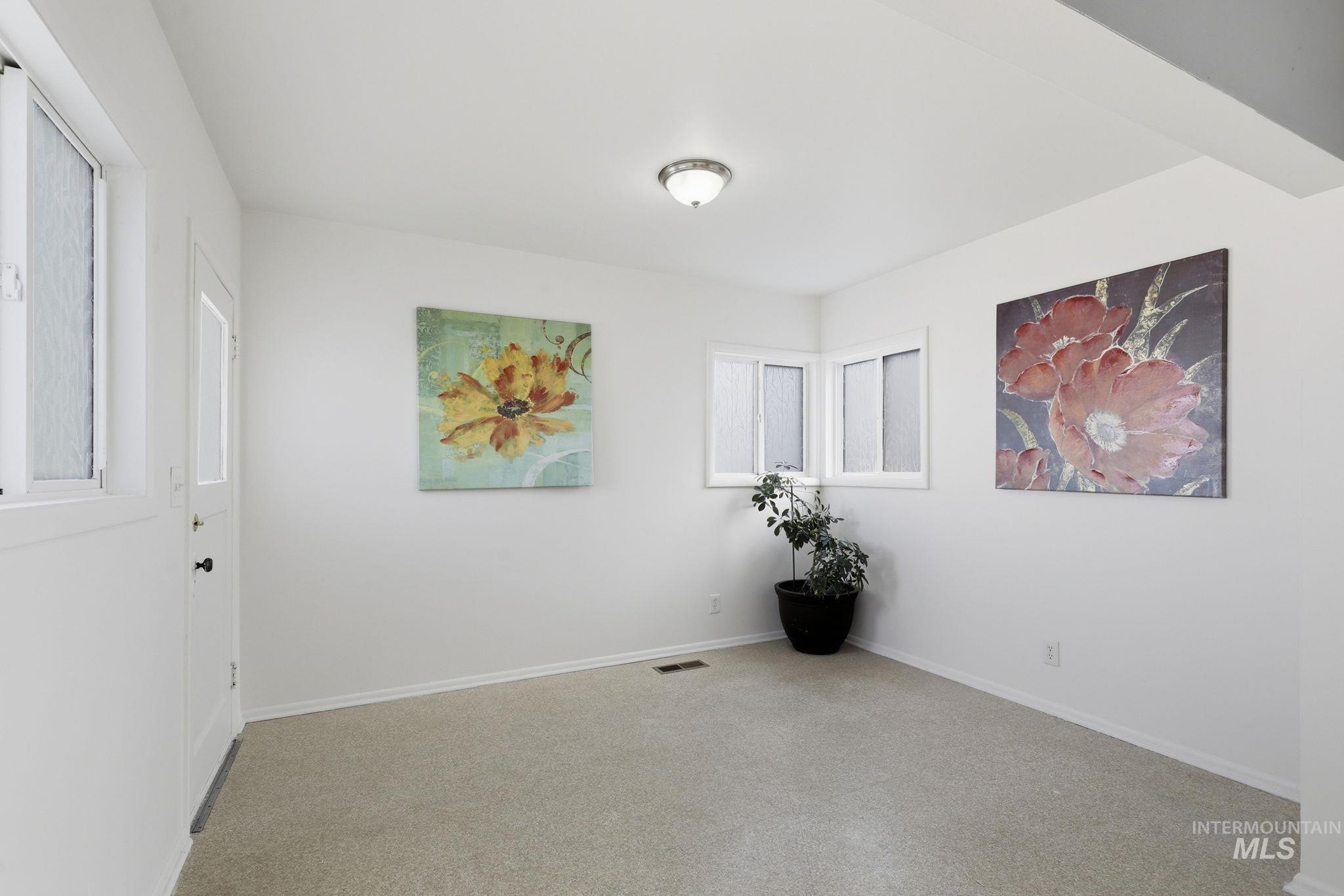 616 9th Ave N, Nampa, Idaho 83687, 3 Bedrooms, 1 Bathroom, Residential For Sale, Price $325,000,MLS 98982999