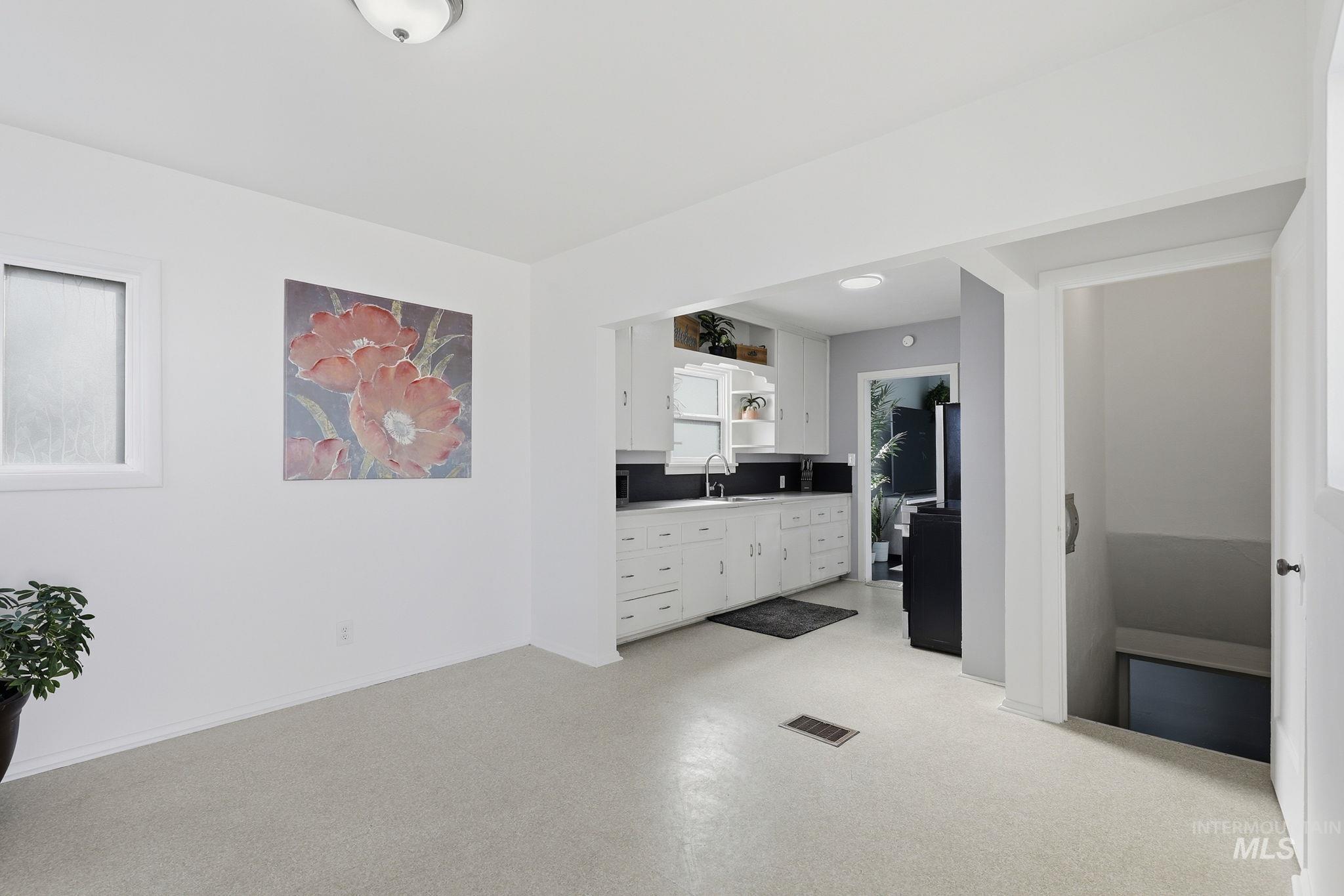 616 9th Ave N, Nampa, Idaho 83687, 3 Bedrooms, 1 Bathroom, Residential For Sale, Price $325,000,MLS 98982999