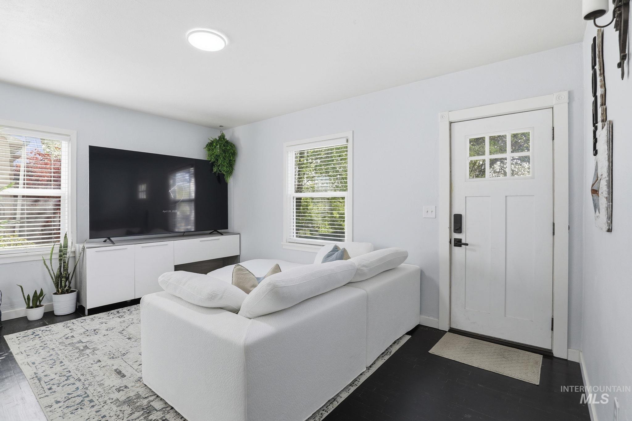 616 9th Ave N, Nampa, Idaho 83687, 3 Bedrooms, 1 Bathroom, Residential For Sale, Price $325,000,MLS 98982999