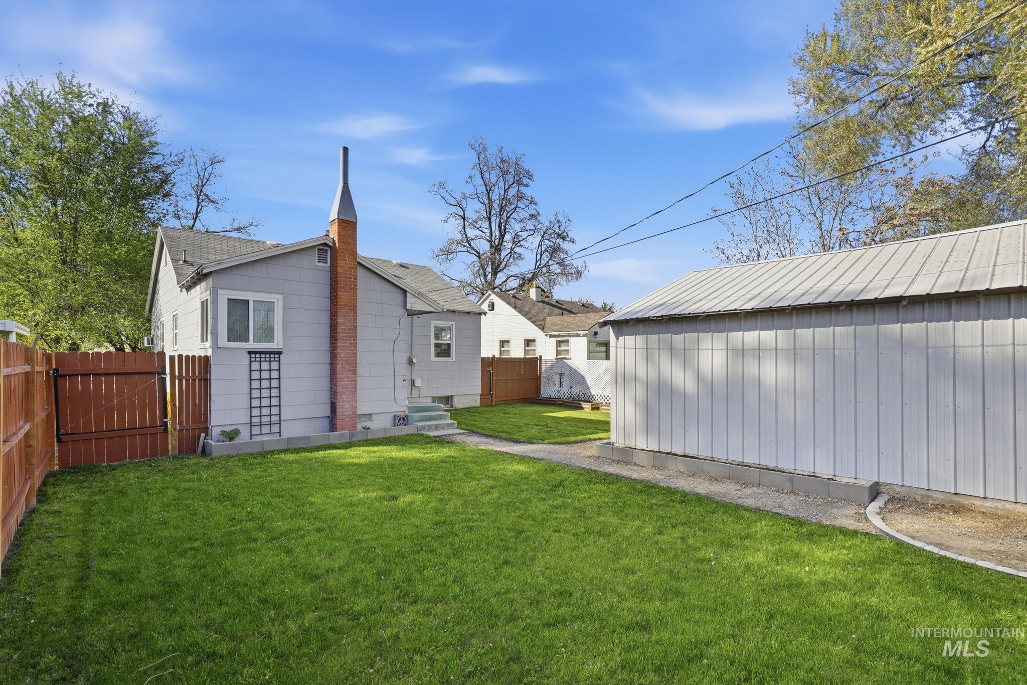 616 9th Ave N, Nampa, Idaho 83687, 3 Bedrooms, 1 Bathroom, Residential For Sale, Price $325,000,MLS 98982999