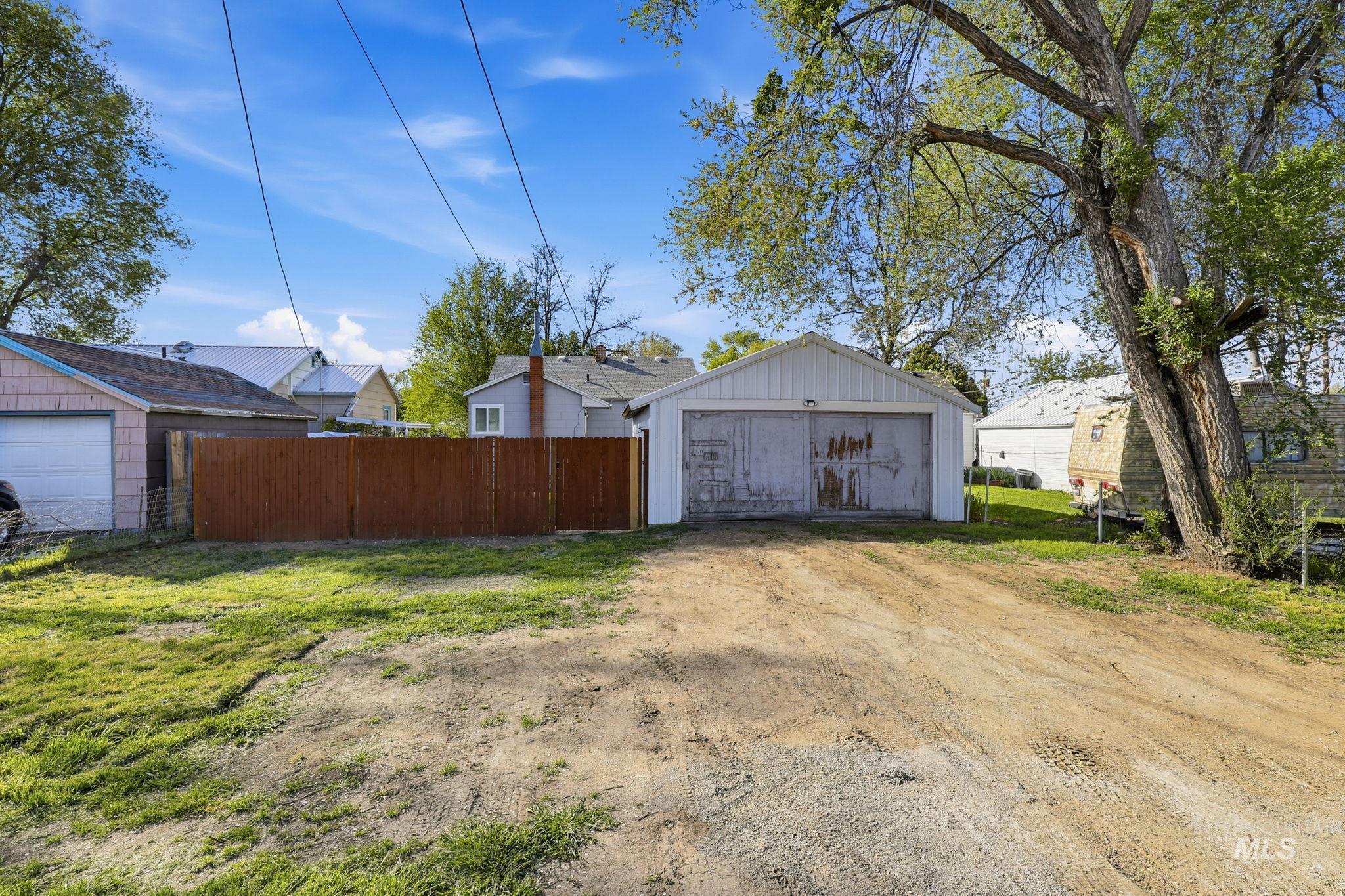 616 9th Ave N, Nampa, Idaho 83687, 3 Bedrooms, 1 Bathroom, Residential For Sale, Price $325,000,MLS 98982999