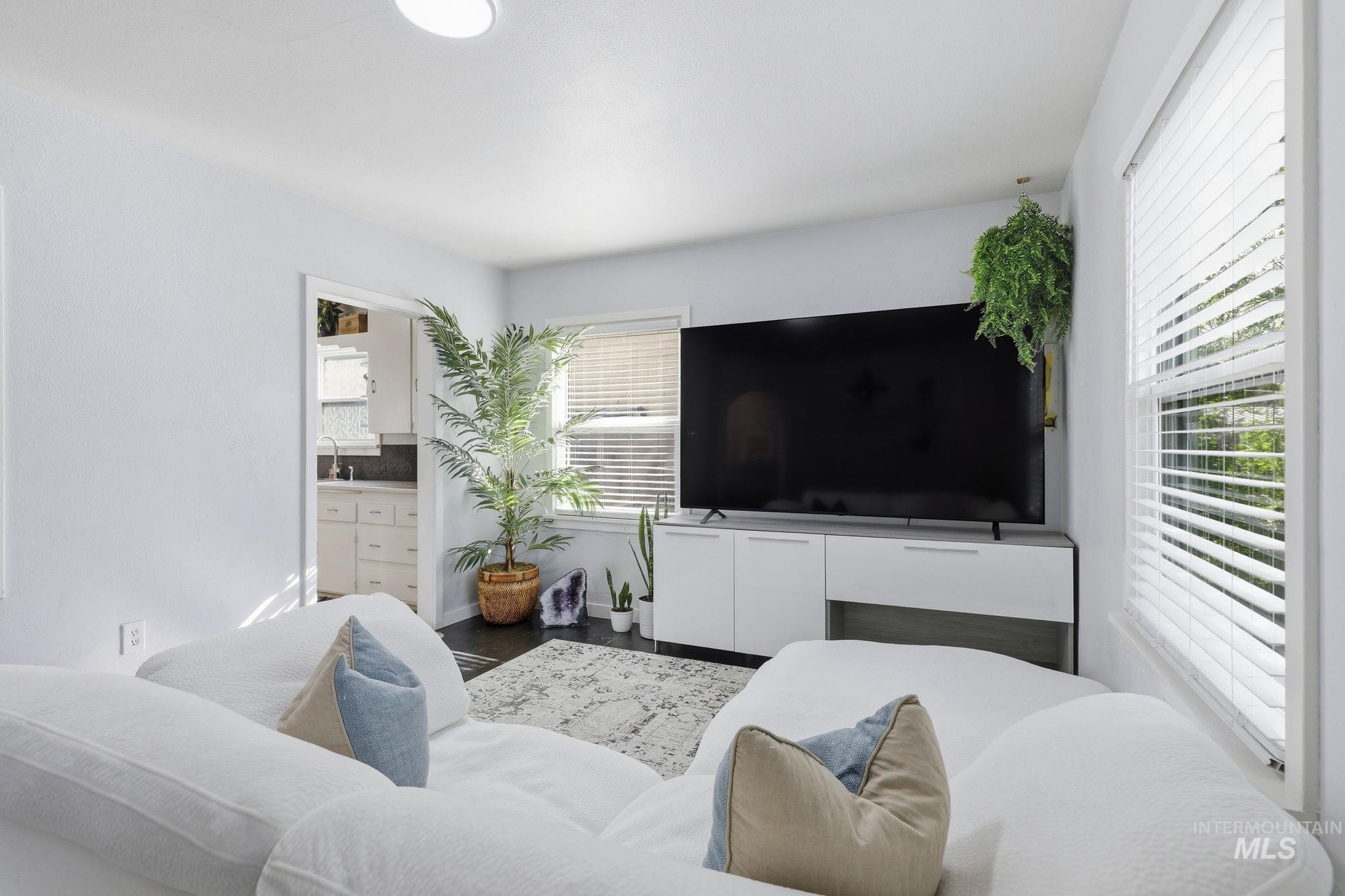 616 9th Ave N, Nampa, Idaho 83687, 3 Bedrooms, 1 Bathroom, Residential For Sale, Price $325,000,MLS 98982999