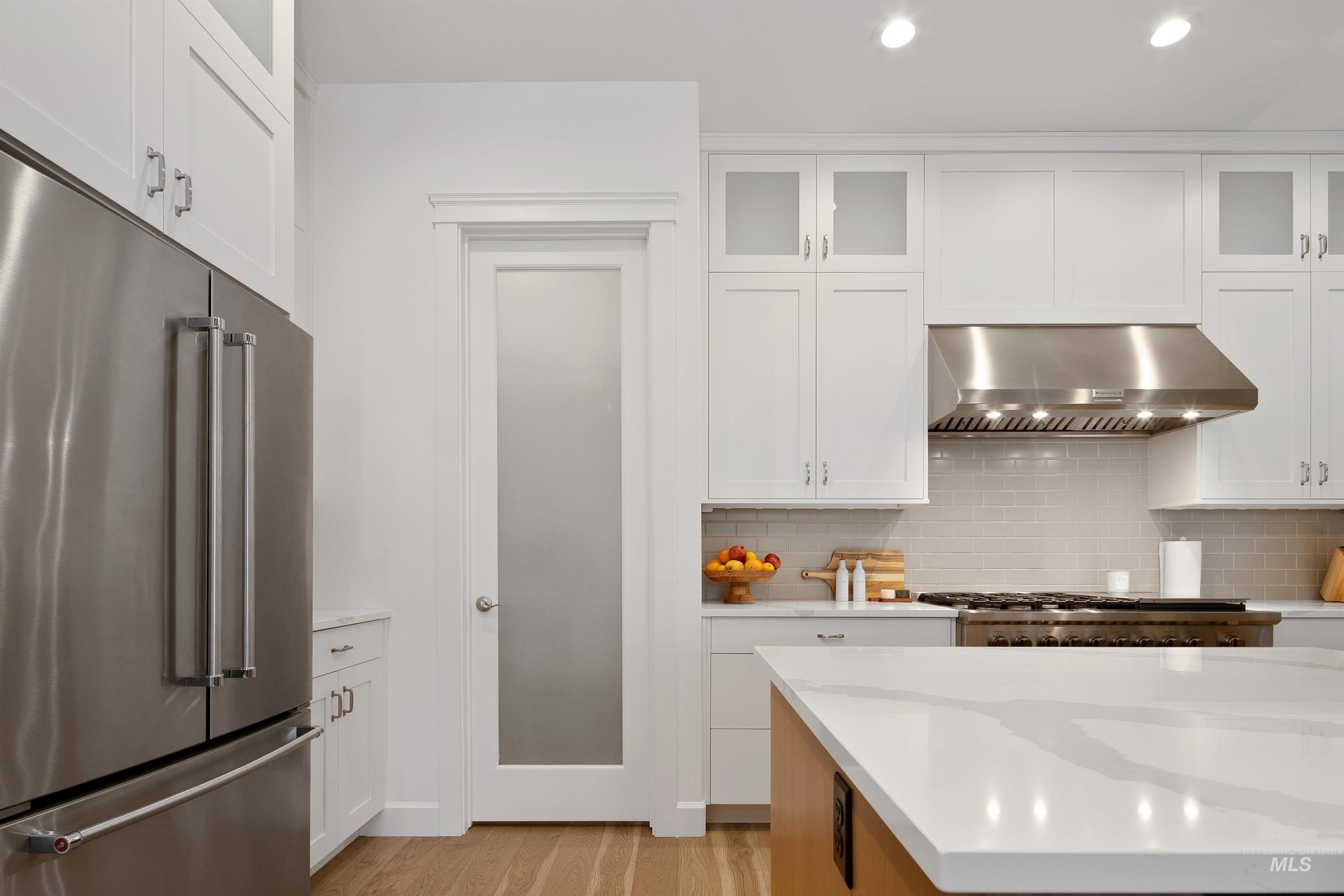 2260 E Timber Trail St, Kuna, Idaho 83634, 3 Bedrooms, 3.5 Bathrooms, Residential For Sale, Price $899,999,MLS 98983000