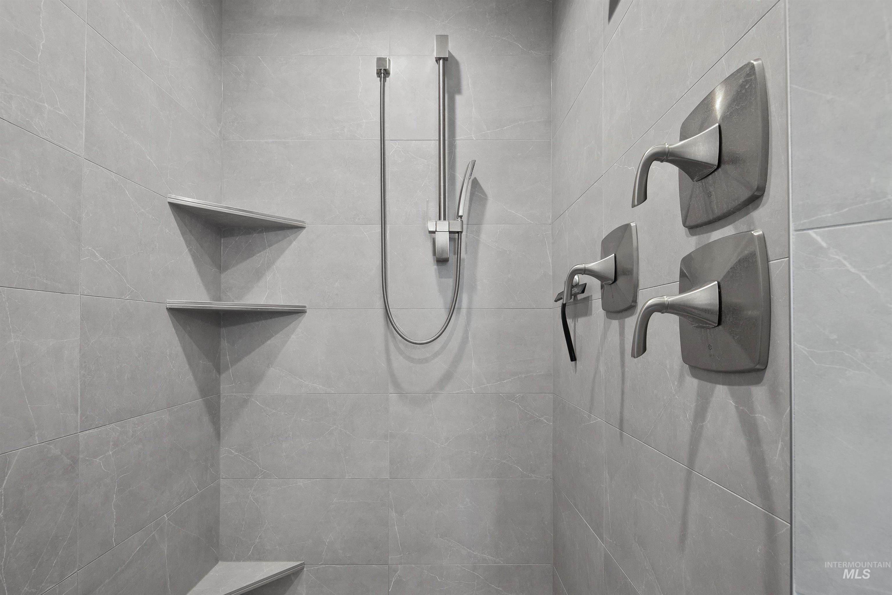 2260 E Timber Trail St, Kuna, Idaho 83634, 3 Bedrooms, 3.5 Bathrooms, Residential For Sale, Price $899,999,MLS 98983000