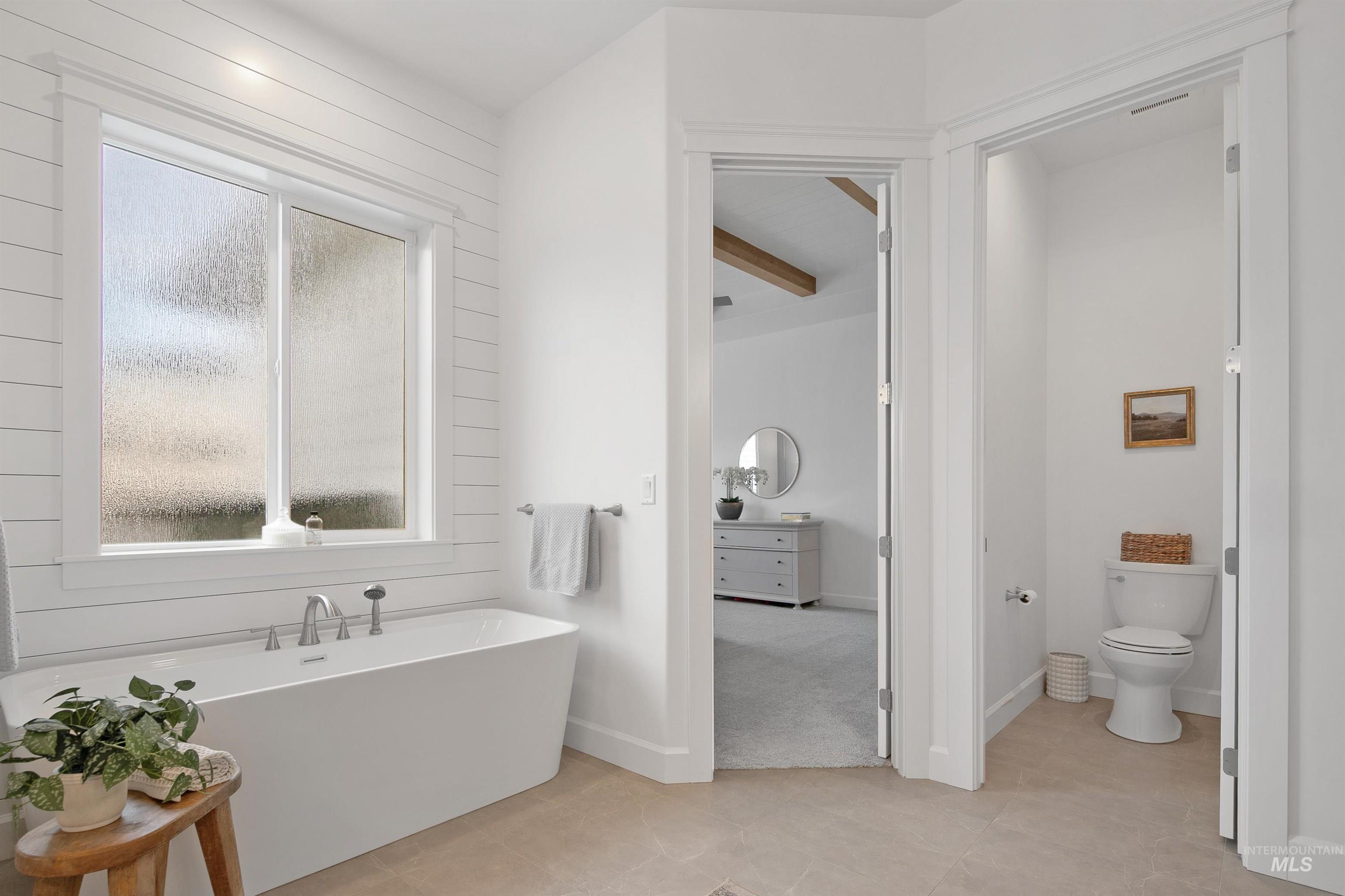 2260 E Timber Trail St, Kuna, Idaho 83634, 3 Bedrooms, 3.5 Bathrooms, Residential For Sale, Price $899,999,MLS 98983000