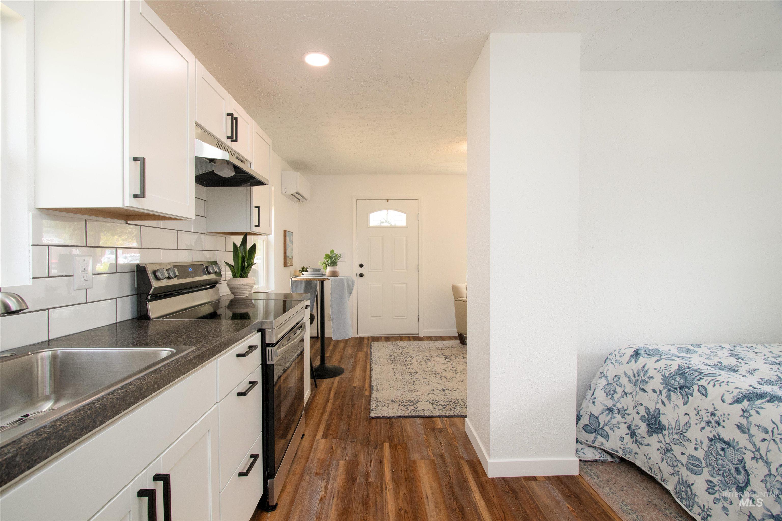 215 S 11th, Mountain Home, Idaho 83647, 1 Bedroom, 1 Bathroom, Residential For Sale, Price $170,000,MLS 98983002