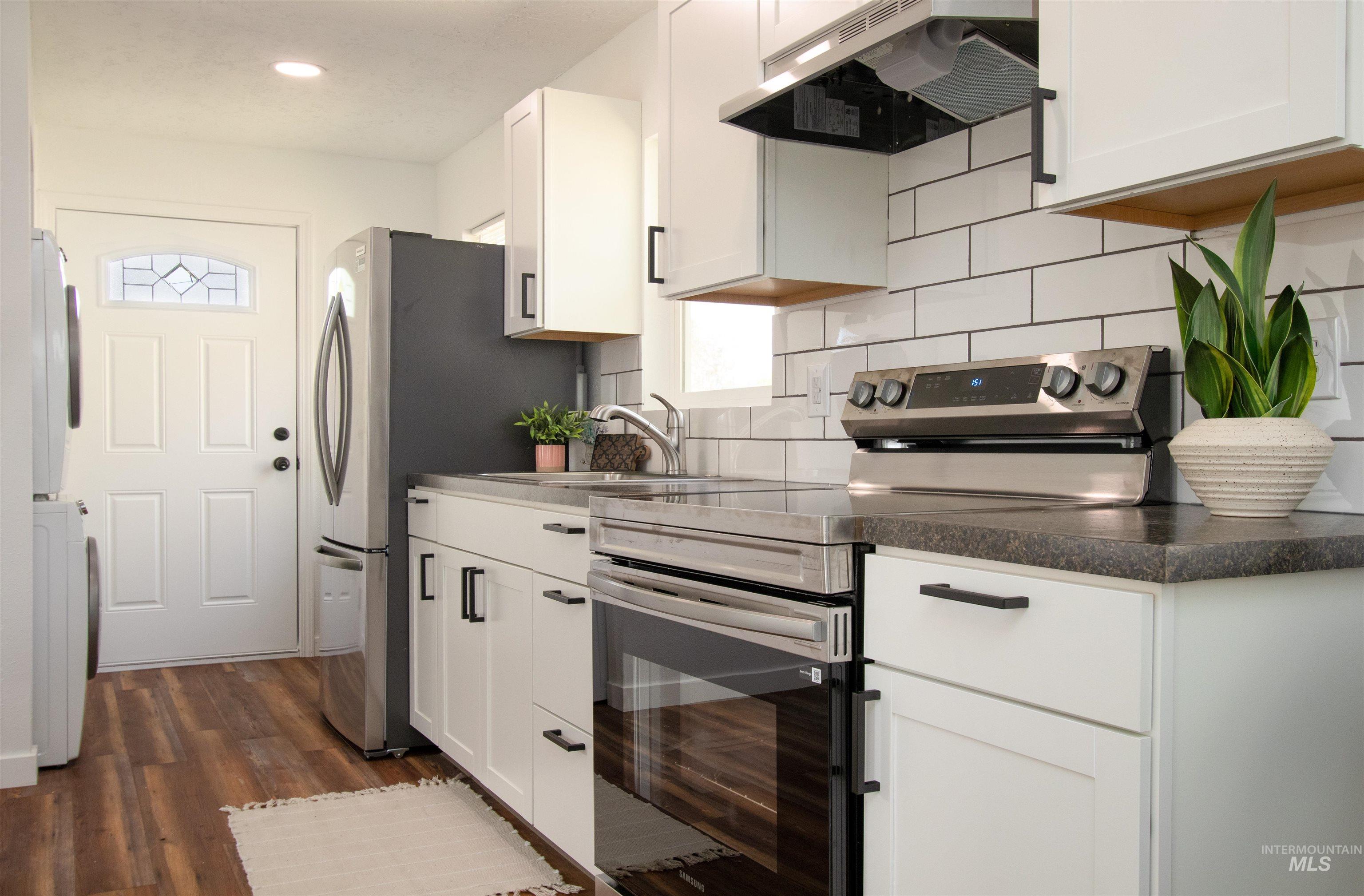 215 S 11th, Mountain Home, Idaho 83647, 1 Bedroom, 1 Bathroom, Residential For Sale, Price $170,000,MLS 98983002