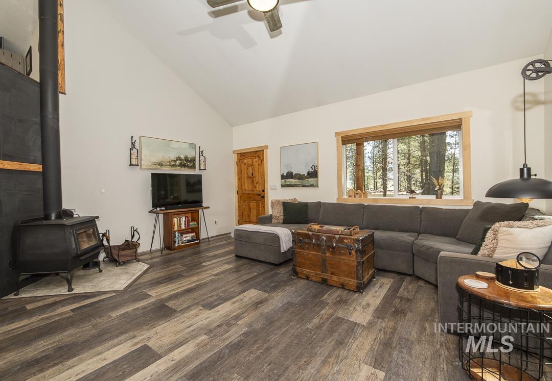 4022 Granite View Rd, New Meadows, Idaho 83654, 2 Bedrooms, 1 Bathroom, Residential For Sale, Price $634,000,MLS 98983004