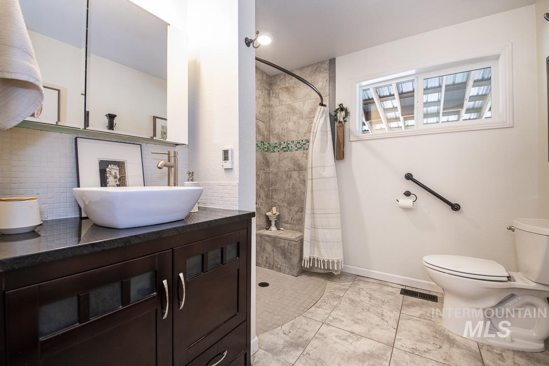 4022 Granite View Rd, New Meadows, Idaho 83654, 2 Bedrooms, 1 Bathroom, Residential For Sale, Price $634,000,MLS 98983004