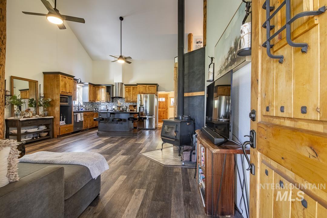 4022 Granite View Rd, New Meadows, Idaho 83654, 2 Bedrooms, 1 Bathroom, Residential For Sale, Price $634,000,MLS 98983004