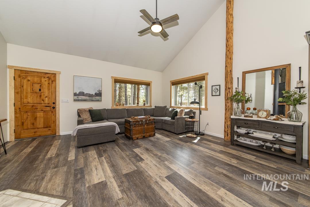 4022 Granite View Rd, New Meadows, Idaho 83654, 2 Bedrooms, 1 Bathroom, Residential For Sale, Price $634,000,MLS 98983004