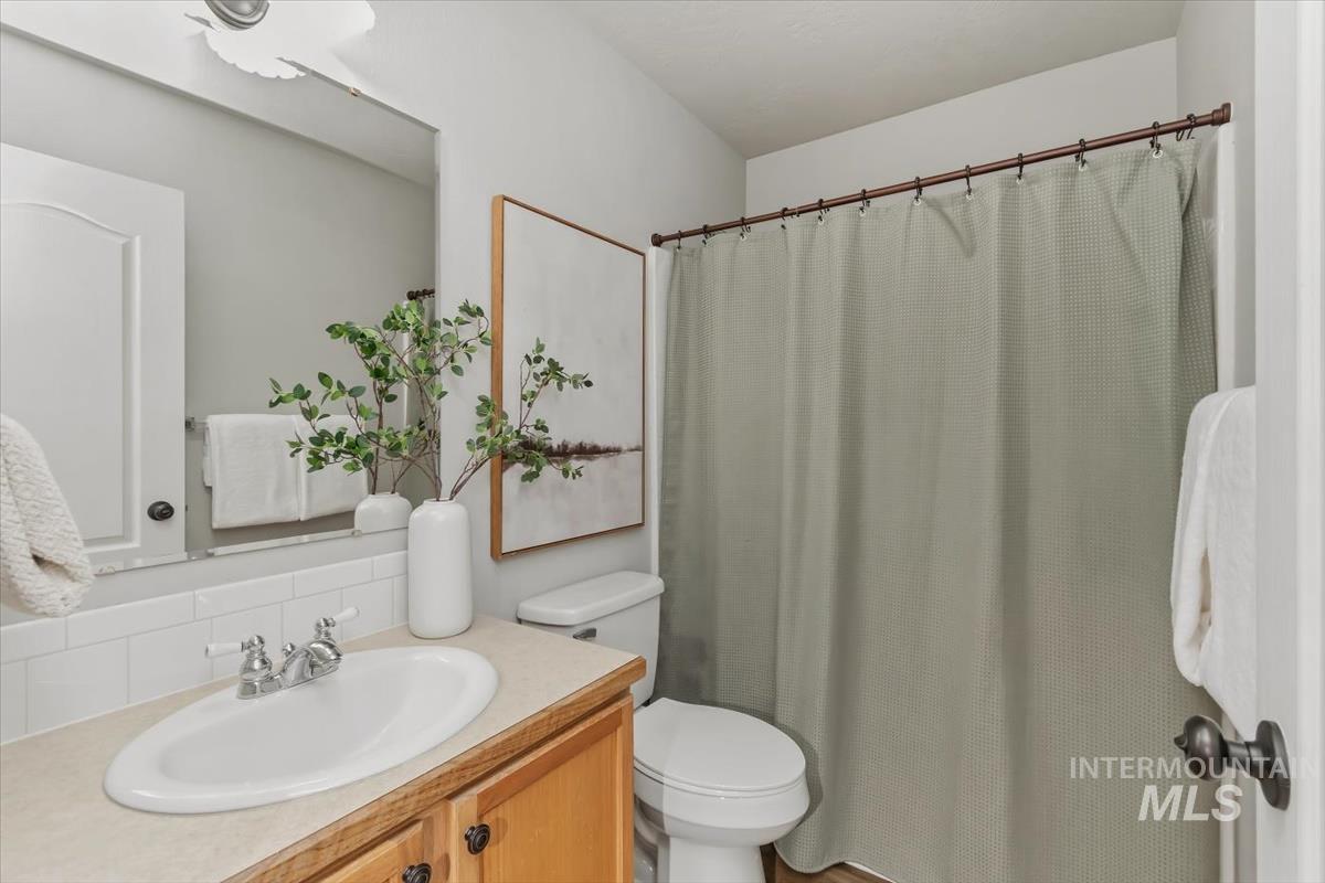 2605 Boulder Ave, Nampa, Idaho 83686, 3 Bedrooms, 2 Bathrooms, Residential For Sale, Price $368,500,MLS 98983005