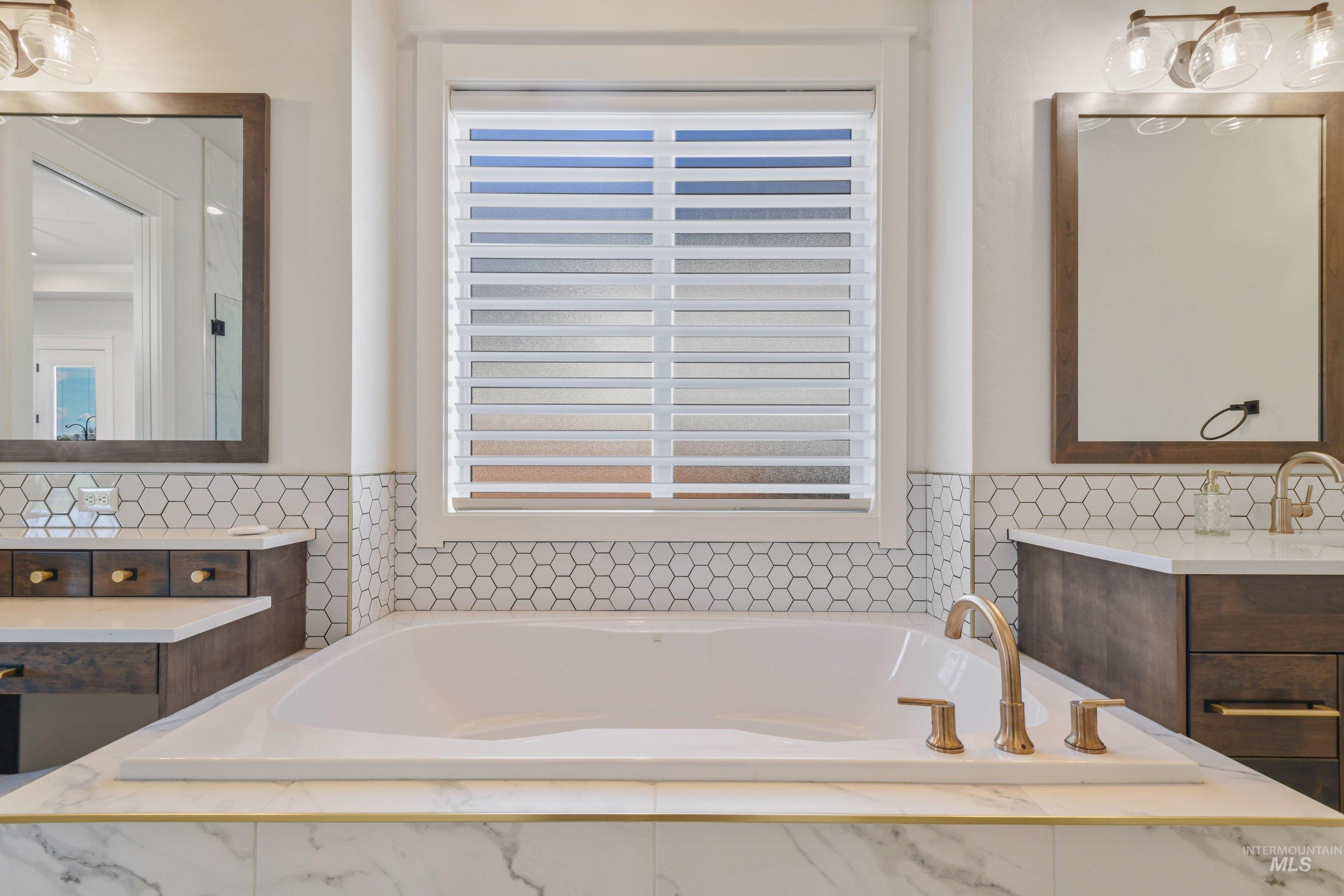 5766 W. Trigo Dr., Eagle, Idaho 83616, 3 Bedrooms, 3.5 Bathrooms, Residential For Sale, Price $1,184,000,MLS 98983006