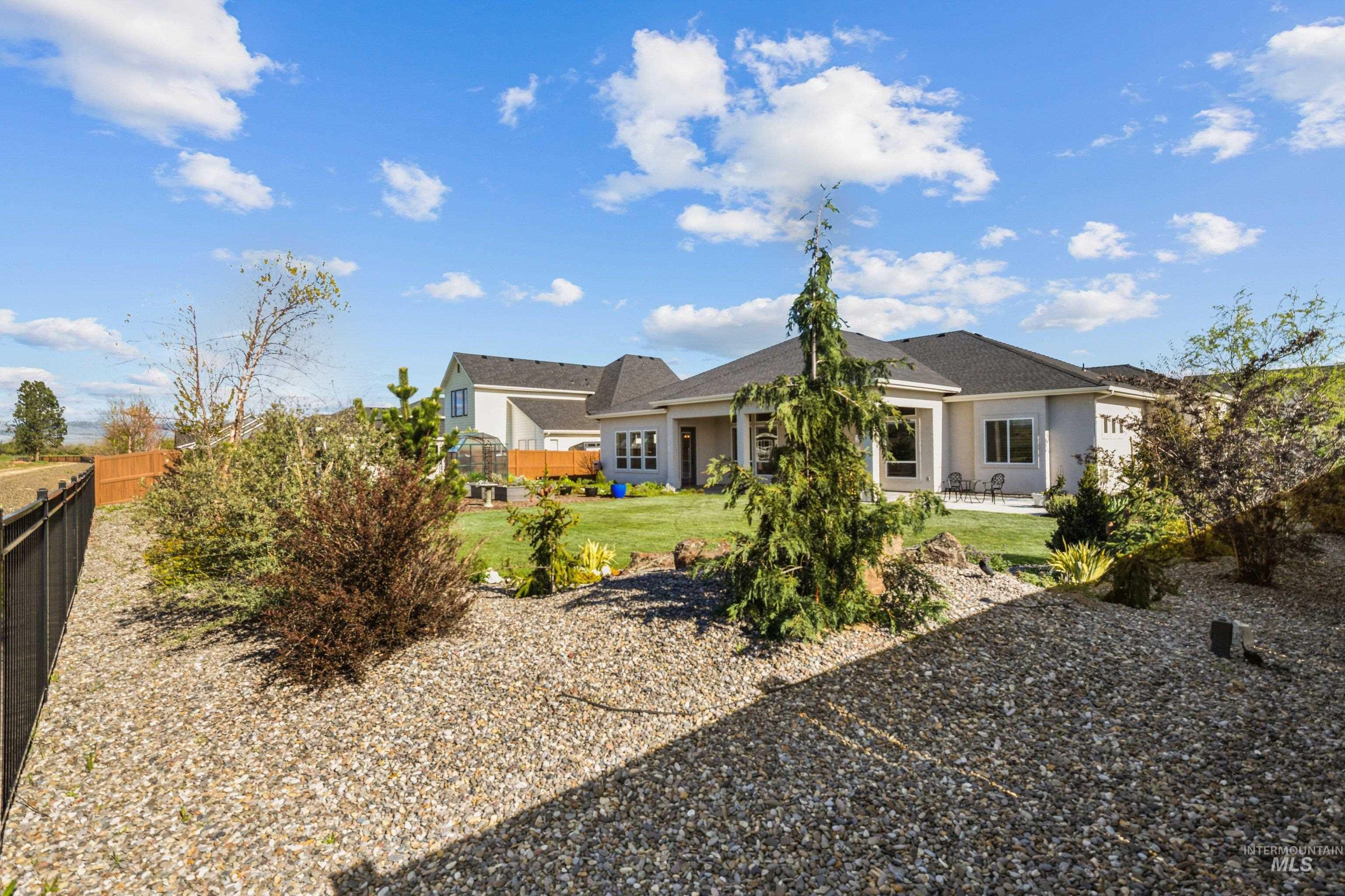 5766 W. Trigo Dr., Eagle, Idaho 83616, 3 Bedrooms, 3.5 Bathrooms, Residential For Sale, Price $1,184,000,MLS 98983006