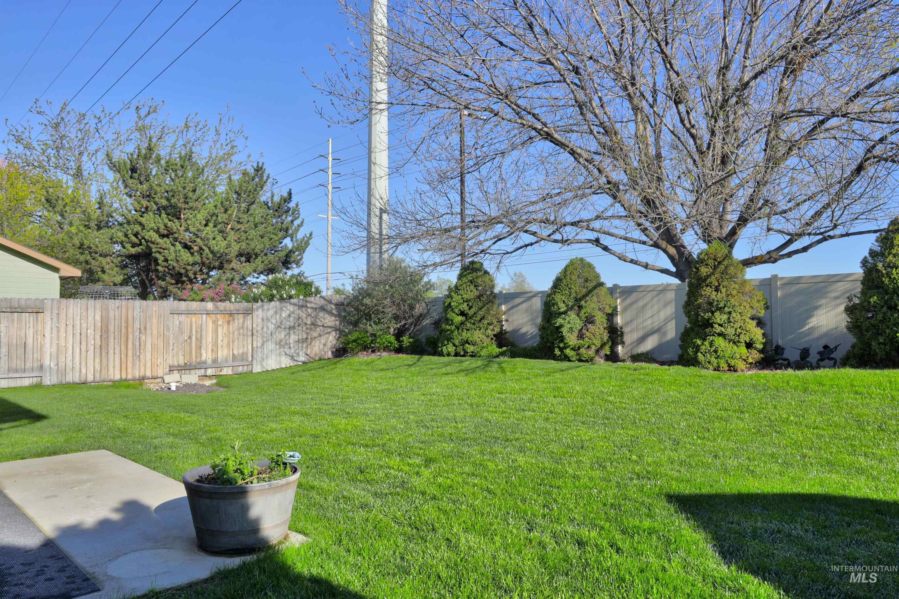 13926 W Bunkerhill Ct, Boise, Idaho 83713, 4 Bedrooms, 2.5 Bathrooms, Residential For Sale, Price $519,000,MLS 98983007