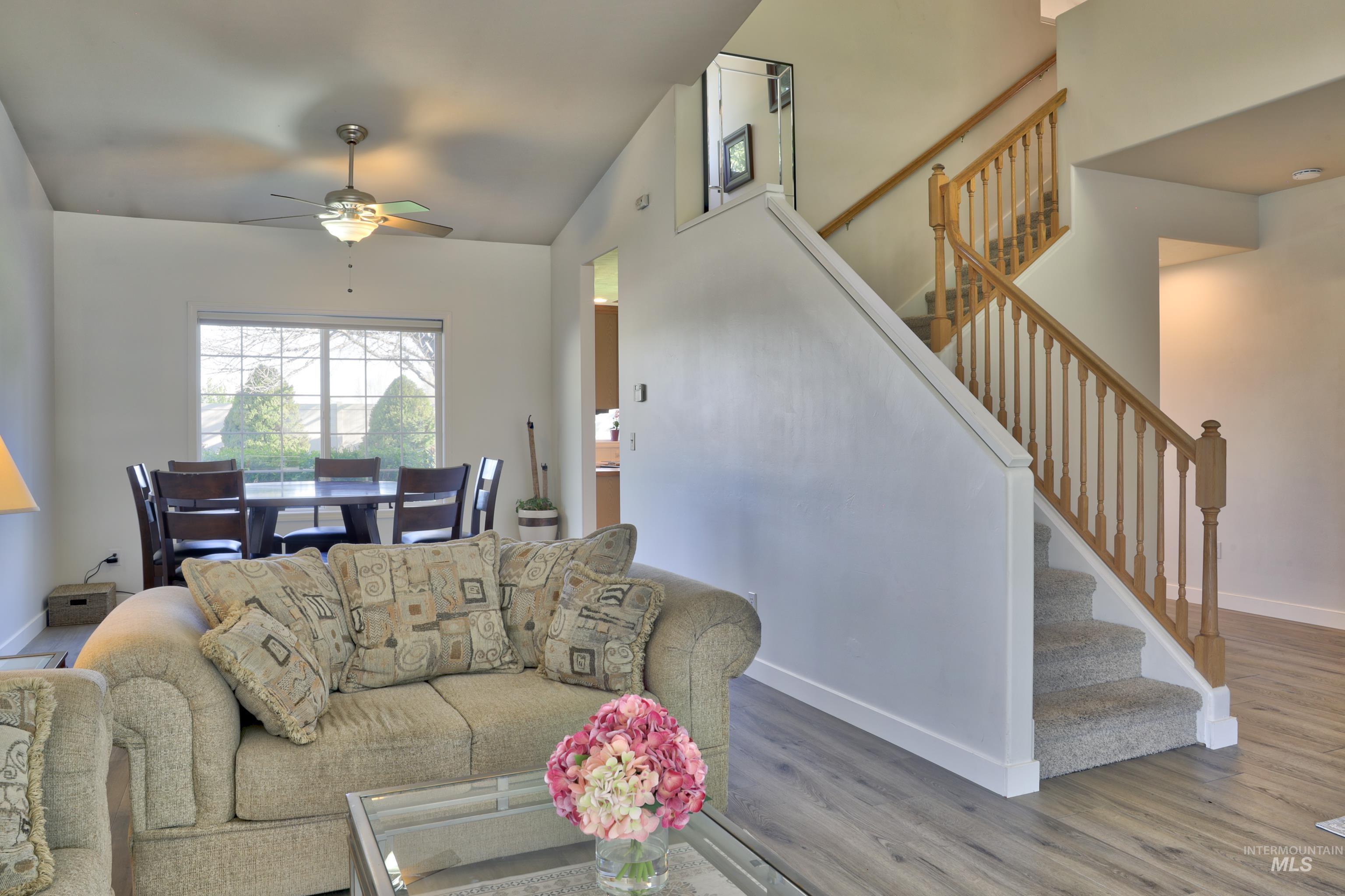 13926 W Bunkerhill Ct, Boise, Idaho 83713, 4 Bedrooms, 2.5 Bathrooms, Residential For Sale, Price $519,000,MLS 98983007