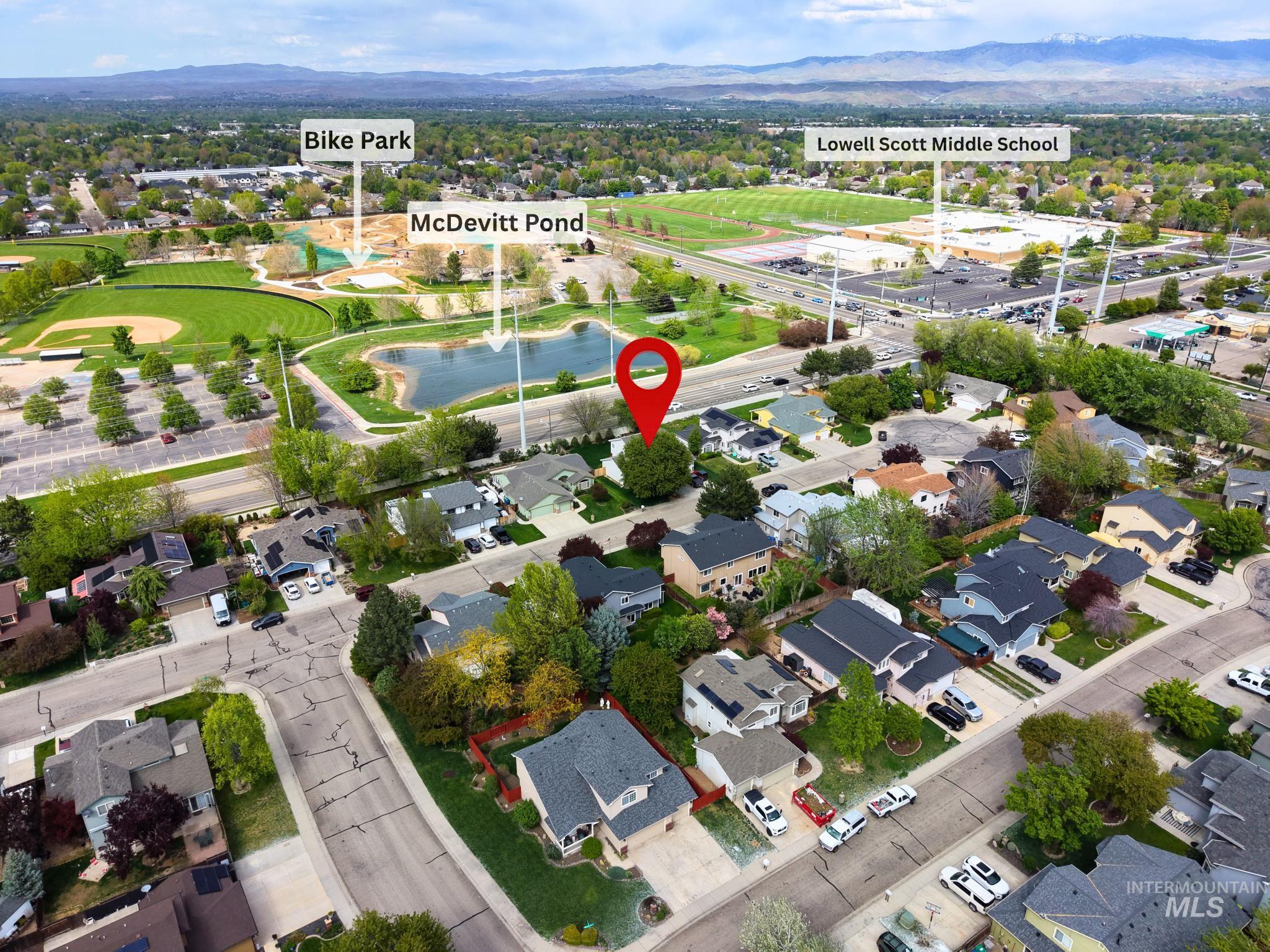 13926 W Bunkerhill Ct, Boise, Idaho 83713, 4 Bedrooms, 2.5 Bathrooms, Residential For Sale, Price $519,000,MLS 98983007