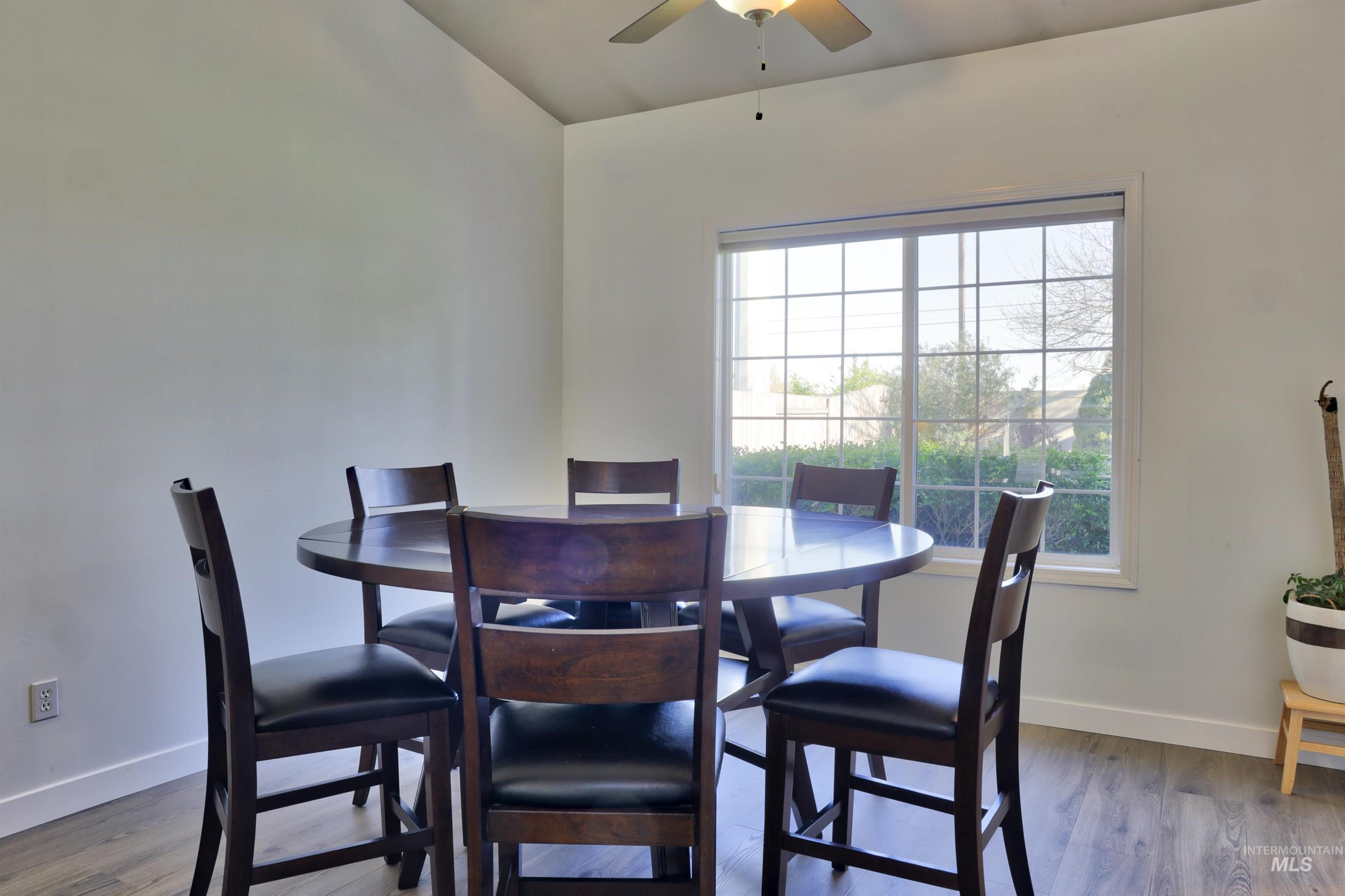 13926 W Bunkerhill Ct, Boise, Idaho 83713, 4 Bedrooms, 2.5 Bathrooms, Residential For Sale, Price $519,000,MLS 98983007