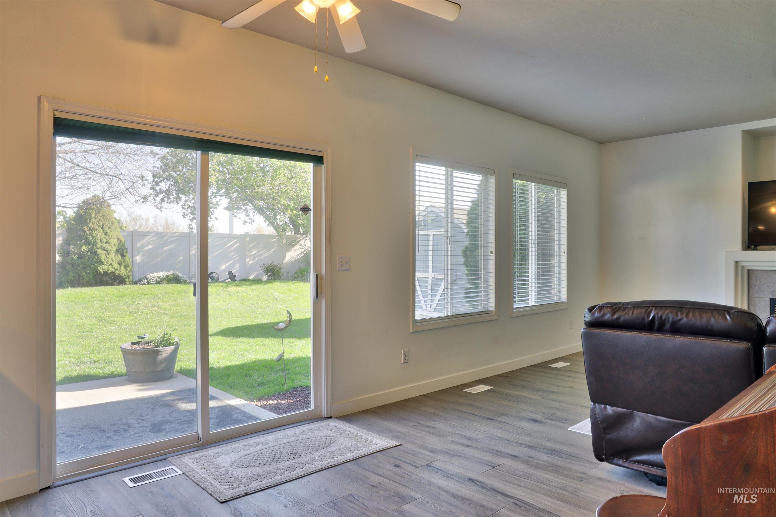 13926 W Bunkerhill Ct, Boise, Idaho 83713, 4 Bedrooms, 2.5 Bathrooms, Residential For Sale, Price $519,000,MLS 98983007