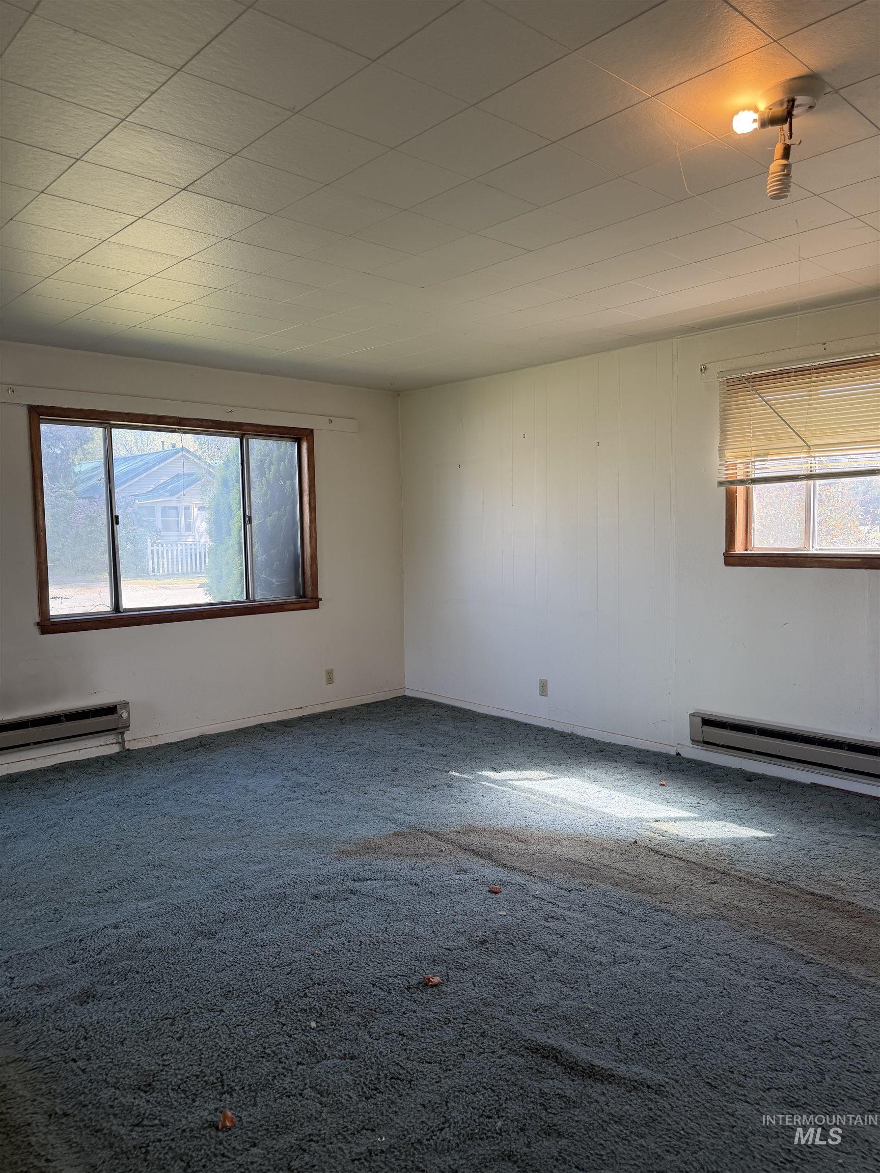 633 E 2nd St, Emmett, Idaho 83617, 2 Bedrooms, 1 Bathroom, Residential For Sale, Price $199,900,MLS 98983008