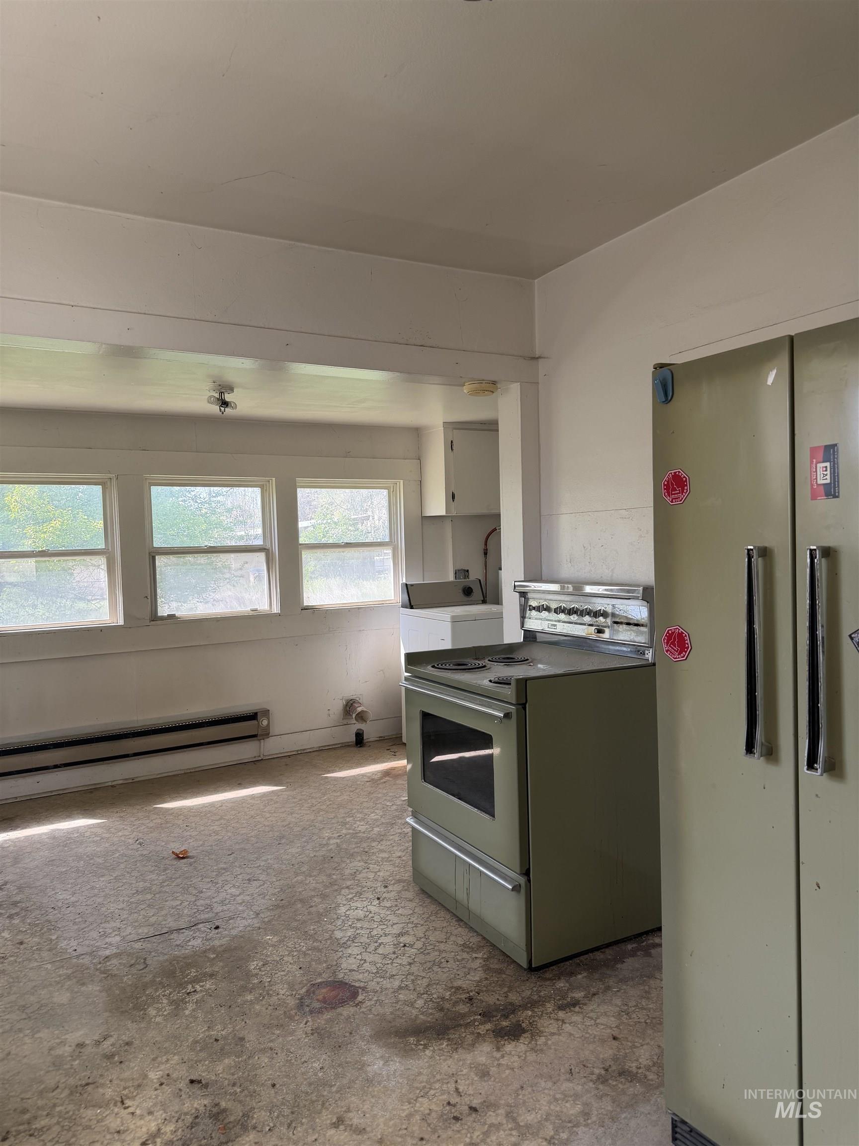 633 E 2nd St, Emmett, Idaho 83617, 2 Bedrooms, 1 Bathroom, Residential For Sale, Price $199,900,MLS 98983008