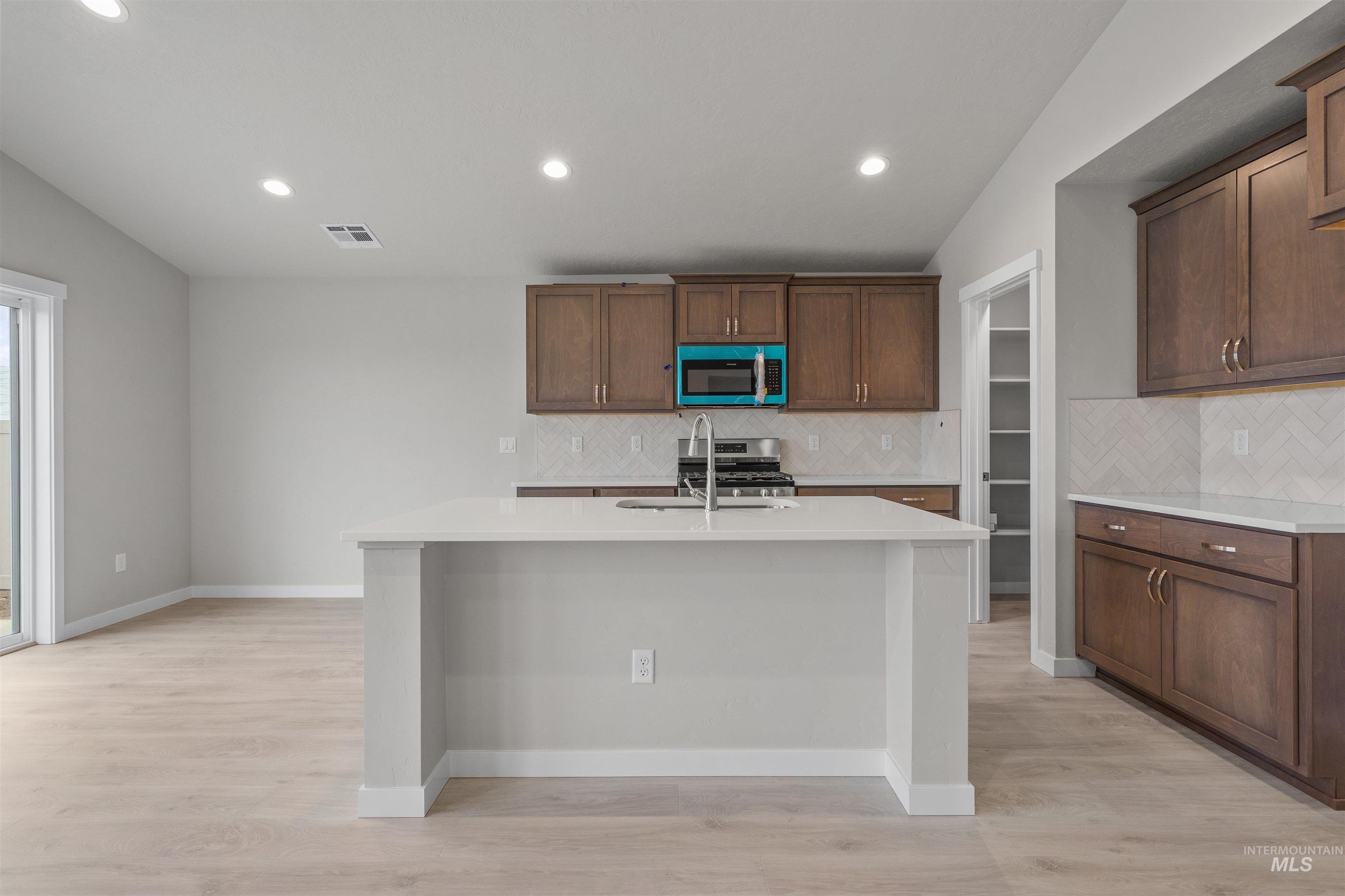 4407 Belethor Ave, Caldwell, Idaho 83605, 3 Bedrooms, 2 Bathrooms, Residential For Sale, Price $399,990,MLS 98983012