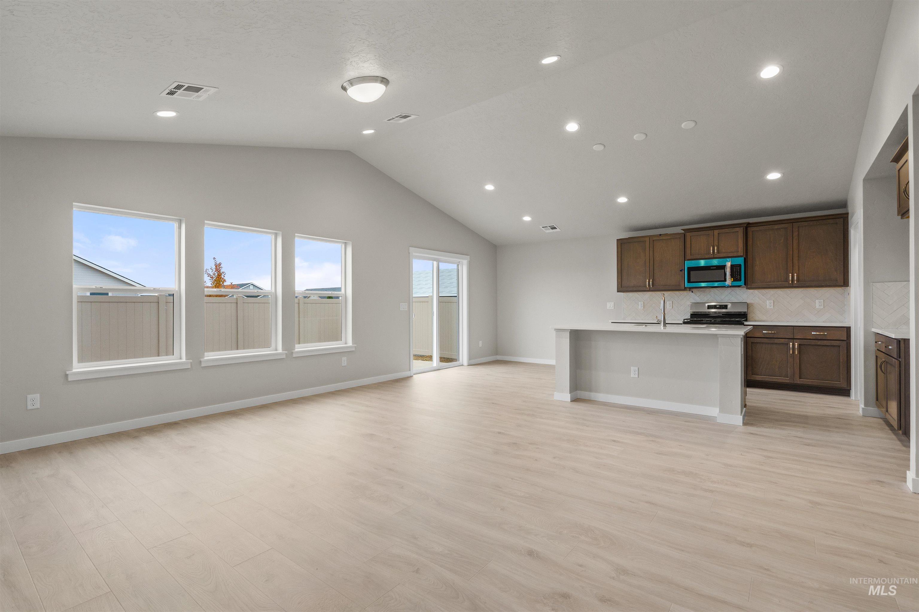 4407 Belethor Ave, Caldwell, Idaho 83605, 3 Bedrooms, 2 Bathrooms, Residential For Sale, Price $399,990,MLS 98983012