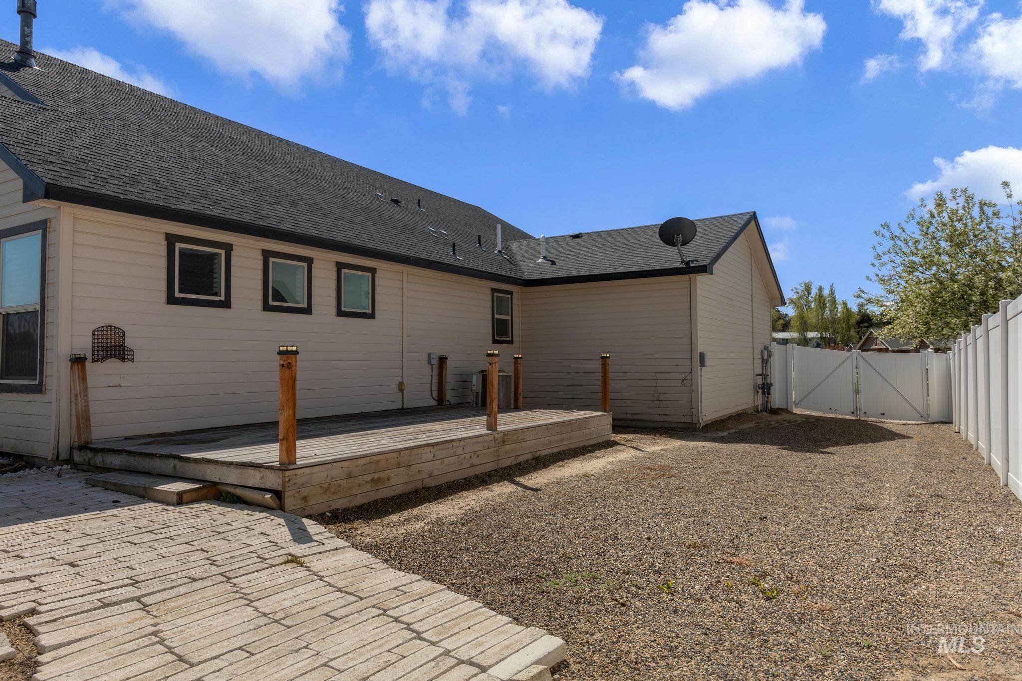 2040 Kelly Dr, Payette, Idaho 83661, 3 Bedrooms, 2 Bathrooms, Residential For Sale, Price $449,900,MLS 98983019