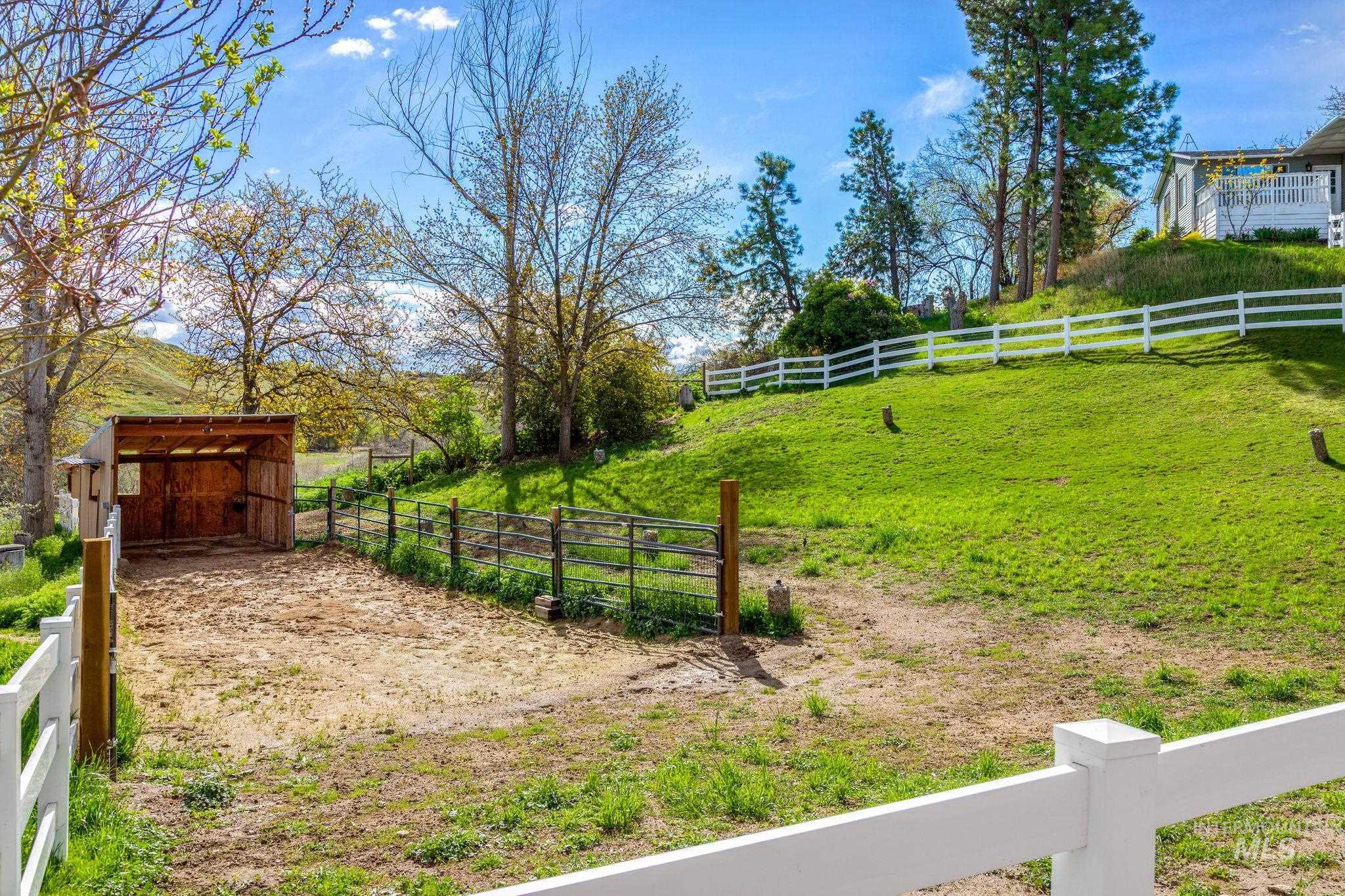 6621 E Willow Ave, Nampa, Idaho 83687, 4 Bedrooms, 2 Bathrooms, Residential For Sale, Price $555,000,MLS 98983020