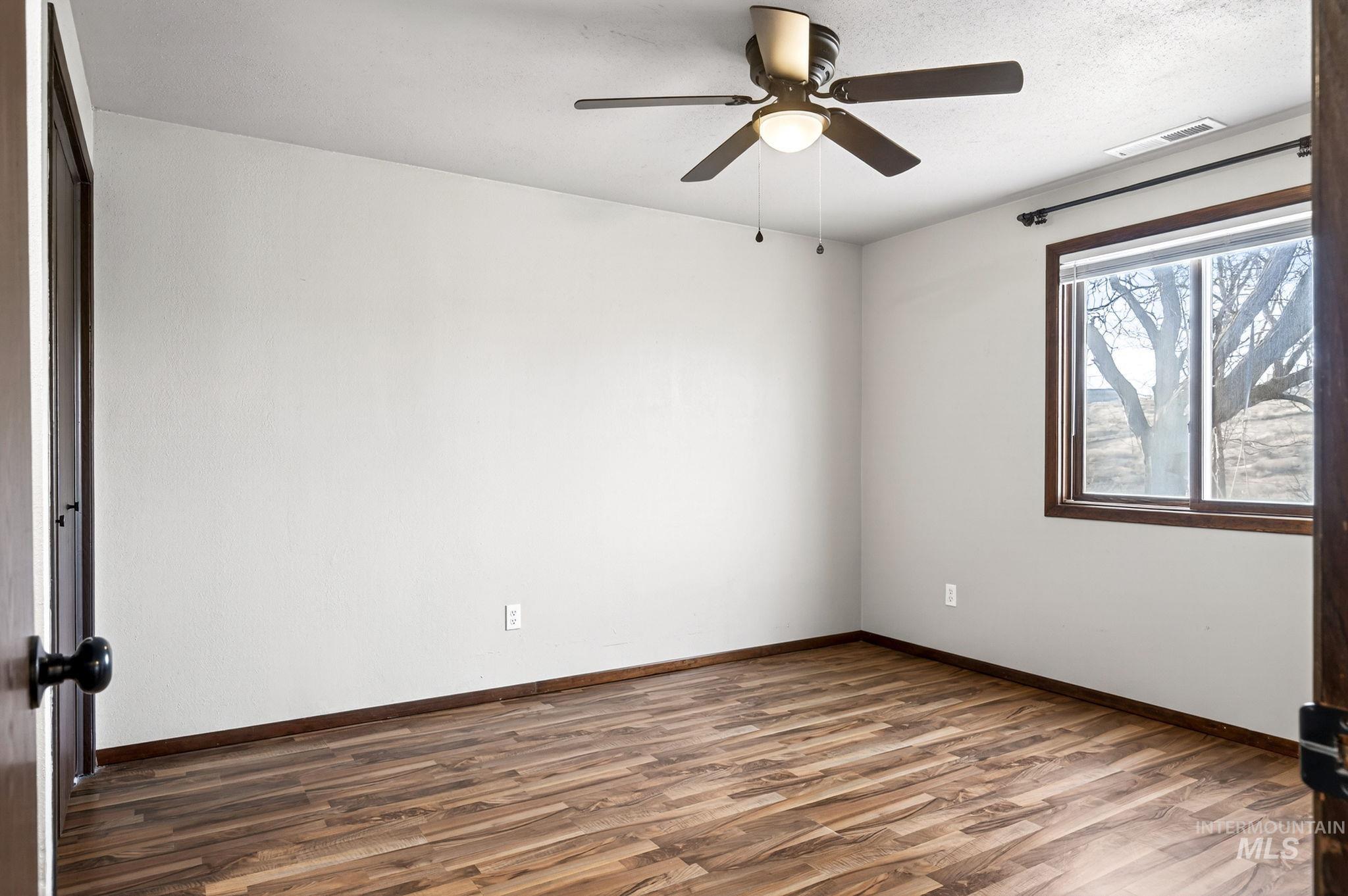 6621 E Willow Ave, Nampa, Idaho 83687, 4 Bedrooms, 2 Bathrooms, Residential For Sale, Price $555,000,MLS 98983020