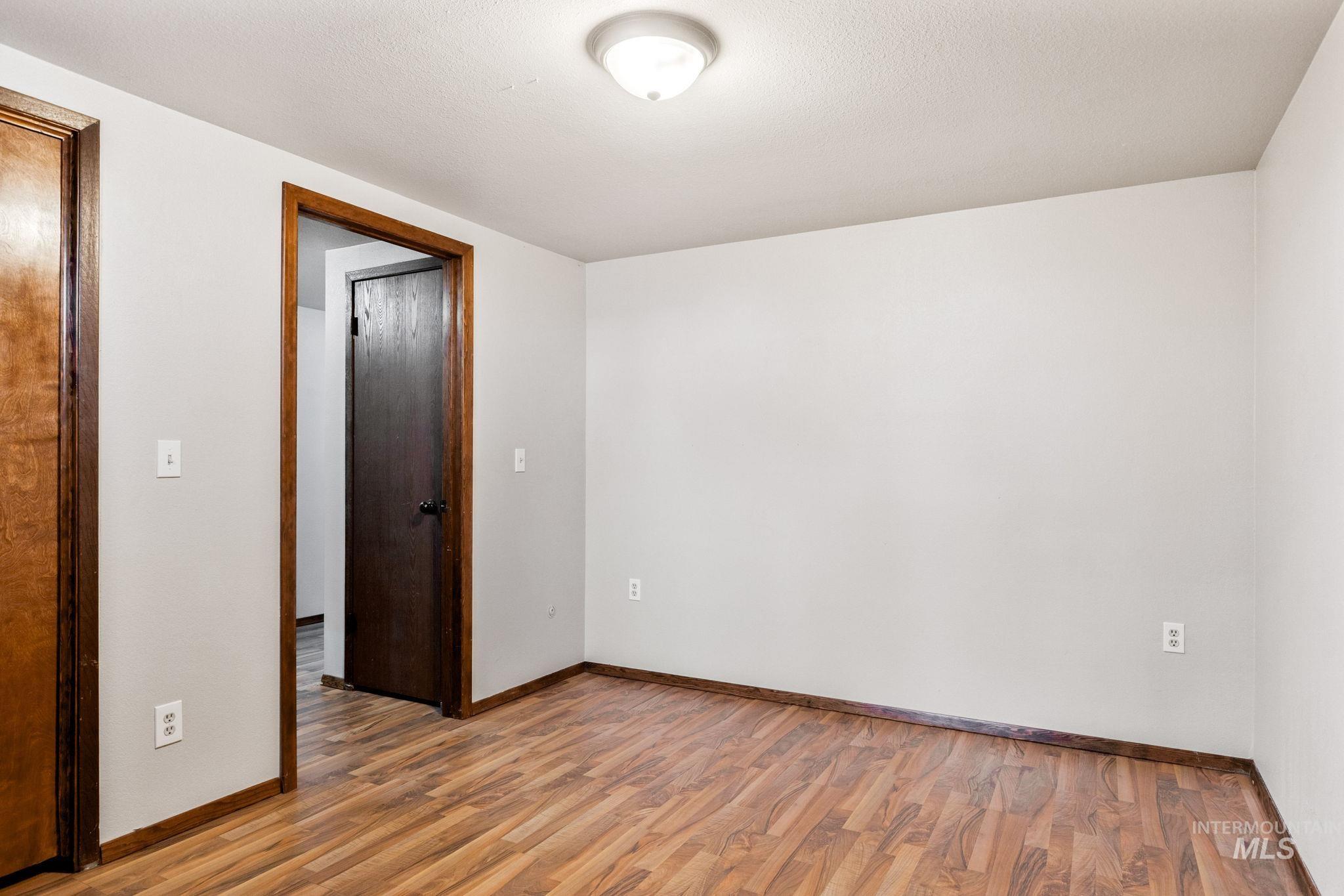 6621 E Willow Ave, Nampa, Idaho 83687, 4 Bedrooms, 2 Bathrooms, Residential For Sale, Price $555,000,MLS 98983020