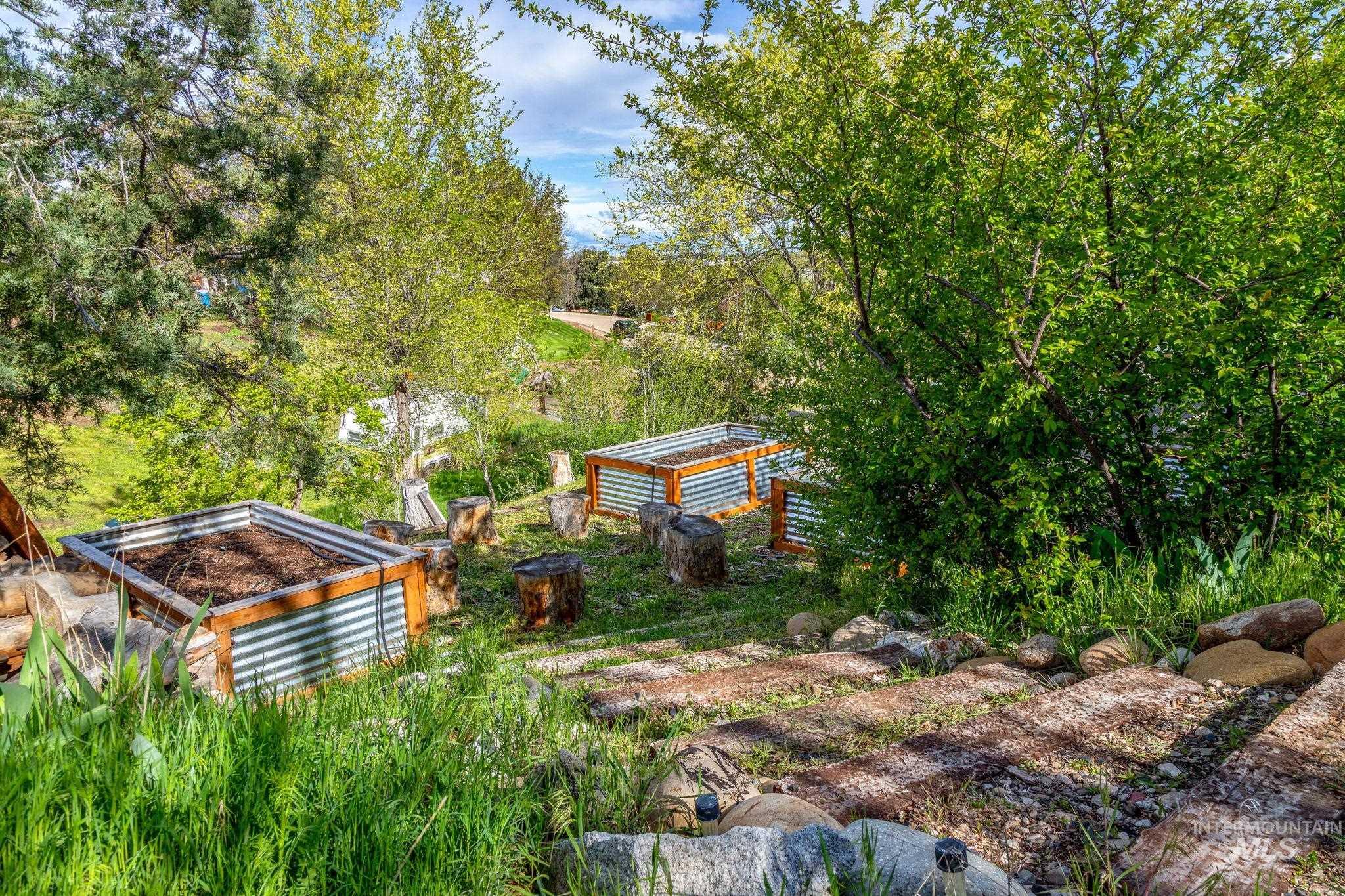 6621 E Willow Ave, Nampa, Idaho 83687, 4 Bedrooms, 2 Bathrooms, Residential For Sale, Price $555,000,MLS 98983020