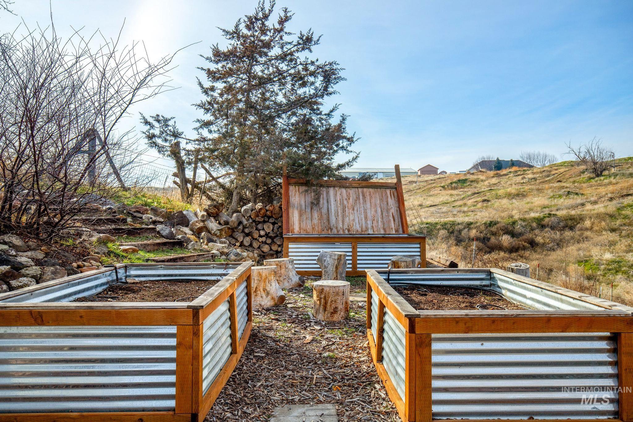 6621 E Willow Ave, Nampa, Idaho 83687, 4 Bedrooms, 2 Bathrooms, Residential For Sale, Price $555,000,MLS 98983020