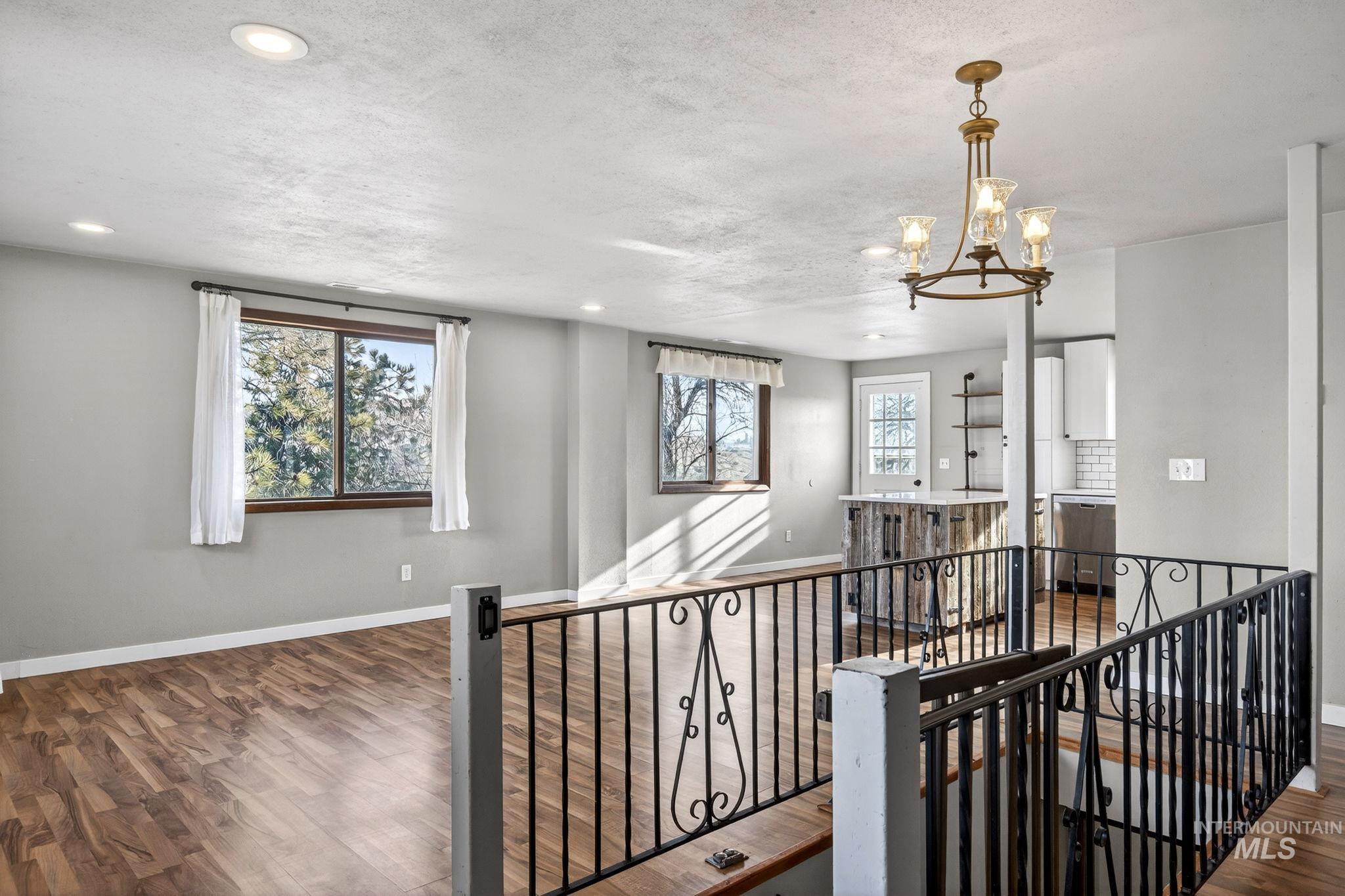 6621 E Willow Ave, Nampa, Idaho 83687, 4 Bedrooms, 2 Bathrooms, Residential For Sale, Price $555,000,MLS 98983020