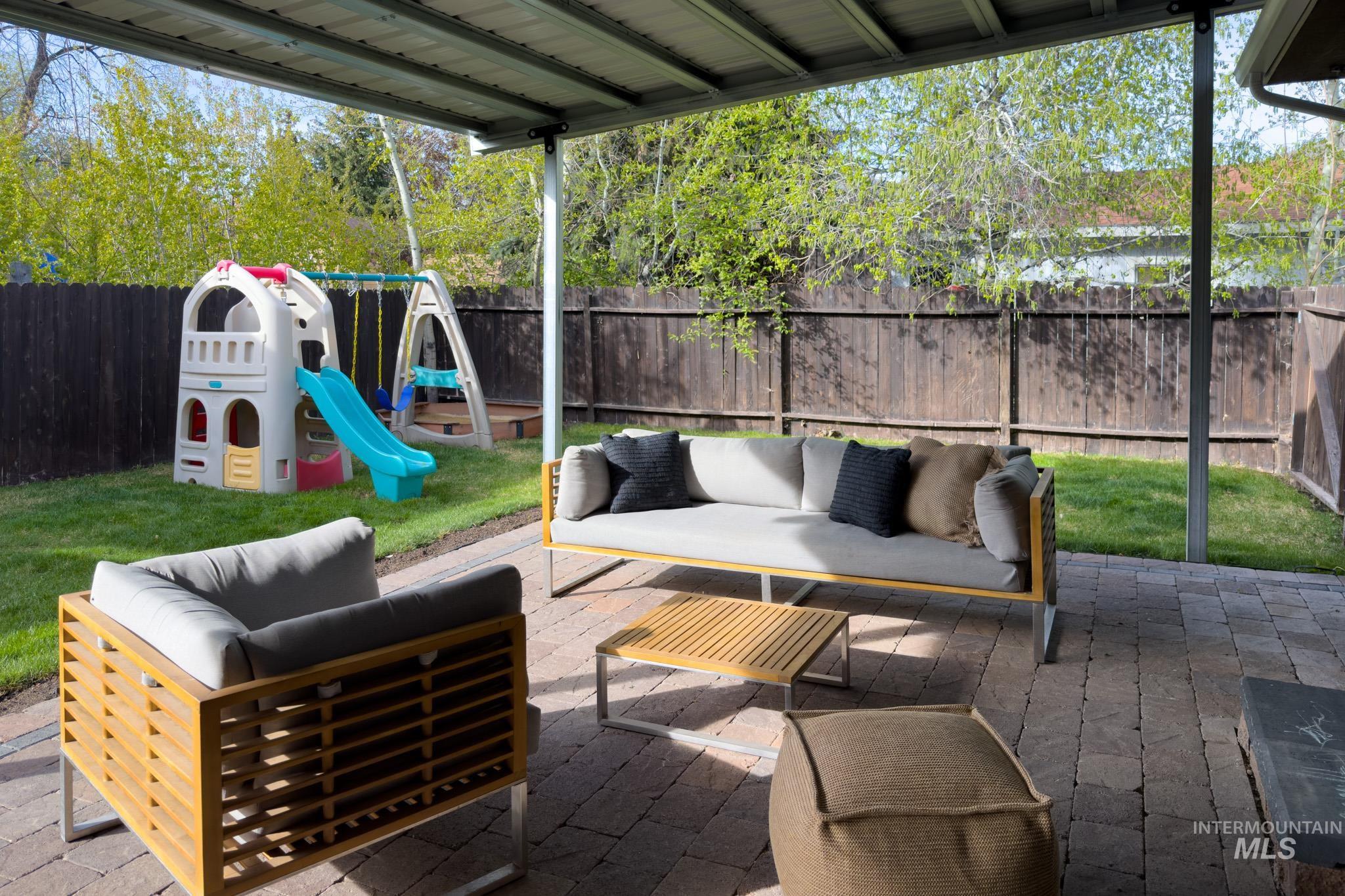 2850 Glenbrook Dr., Hailey, Idaho 83333-0000, 3 Bedrooms, 2 Bathrooms, Residential For Sale, Price $659,000,MLS 98983022