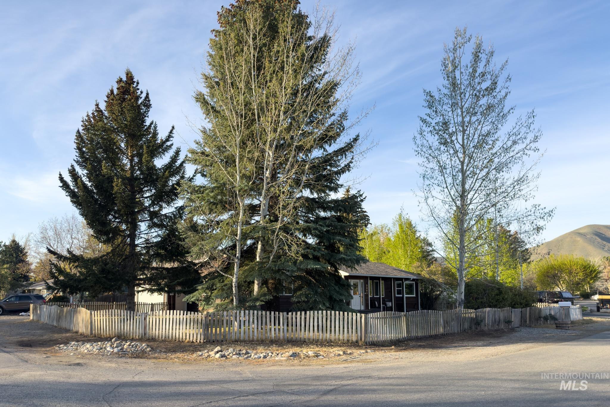 2850 Glenbrook Dr., Hailey, Idaho 83333-0000, 3 Bedrooms, 2 Bathrooms, Residential For Sale, Price $659,000,MLS 98983022