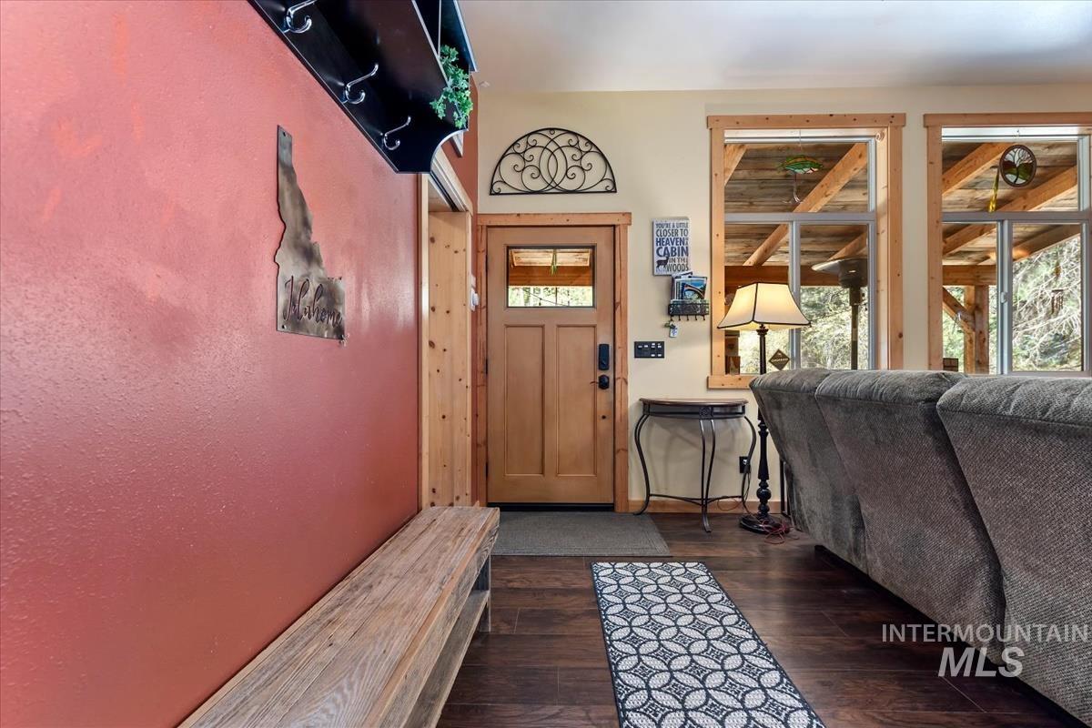 11 Shadow Rd, Garden Valley, Idaho 83622, 3 Bedrooms, 2 Bathrooms, Residential For Sale, Price $559,900,MLS 98983023